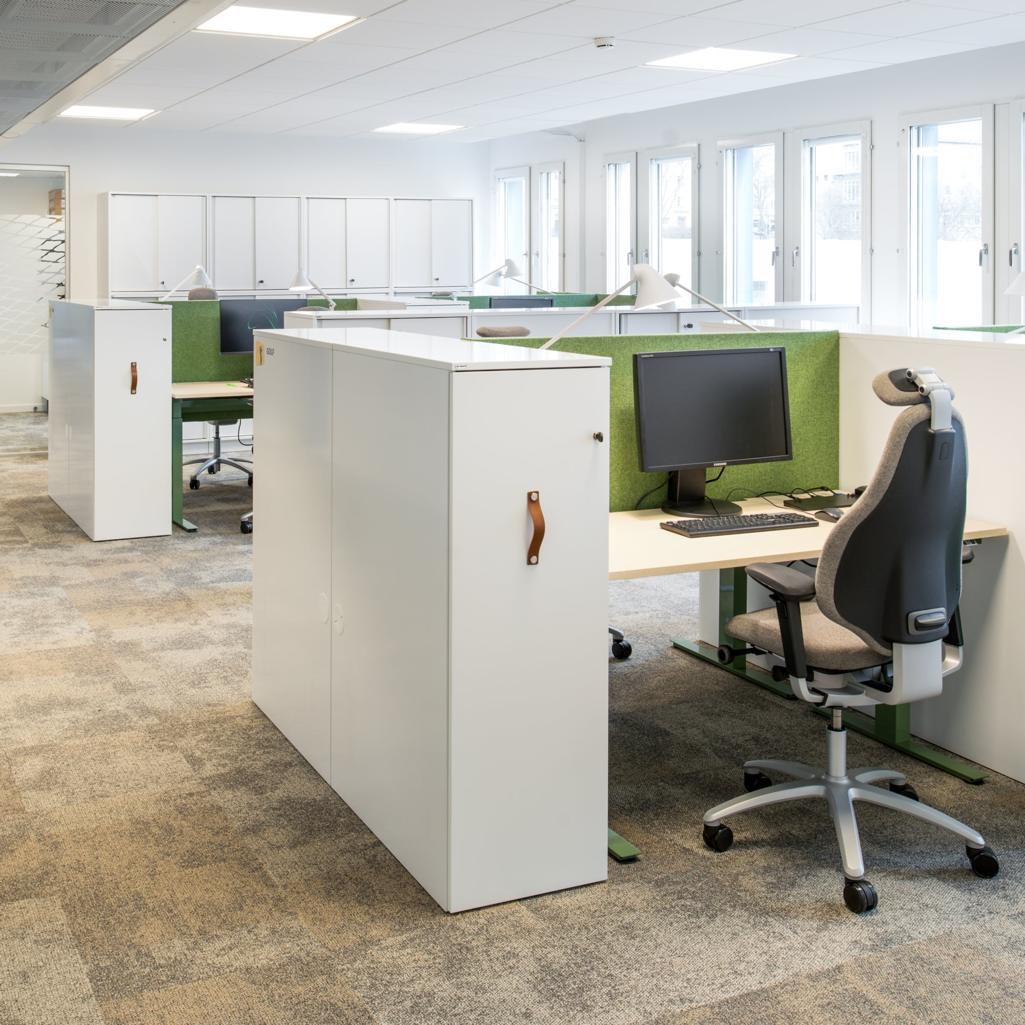 Stolná lampa NJP biela