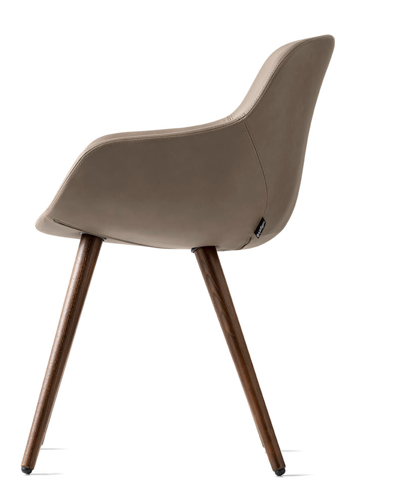 Čalúnená stolička IGLOO s tmavým dreveným podstavcom