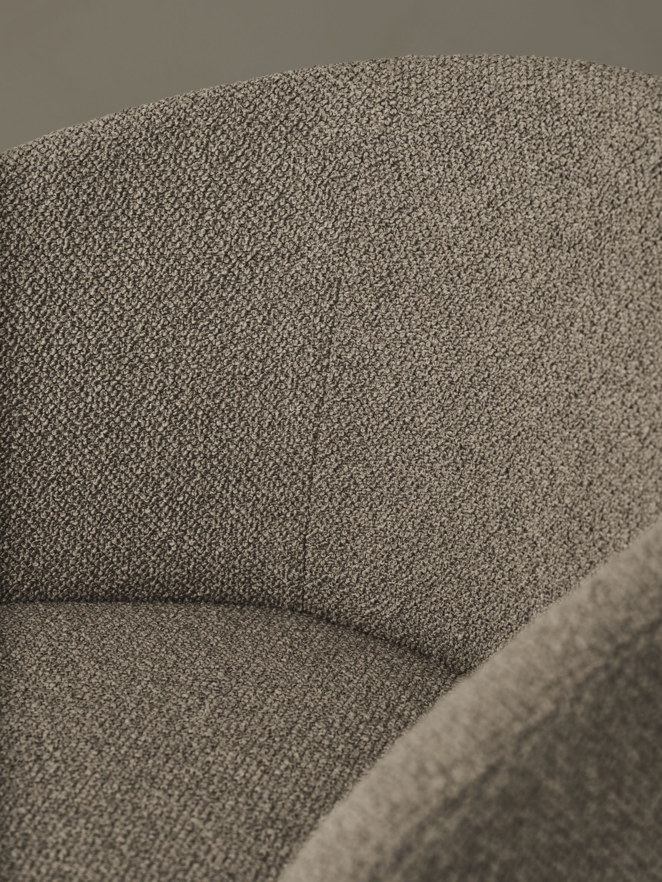 Stolička JOIN s podstavcom z bieleného dubového dreva