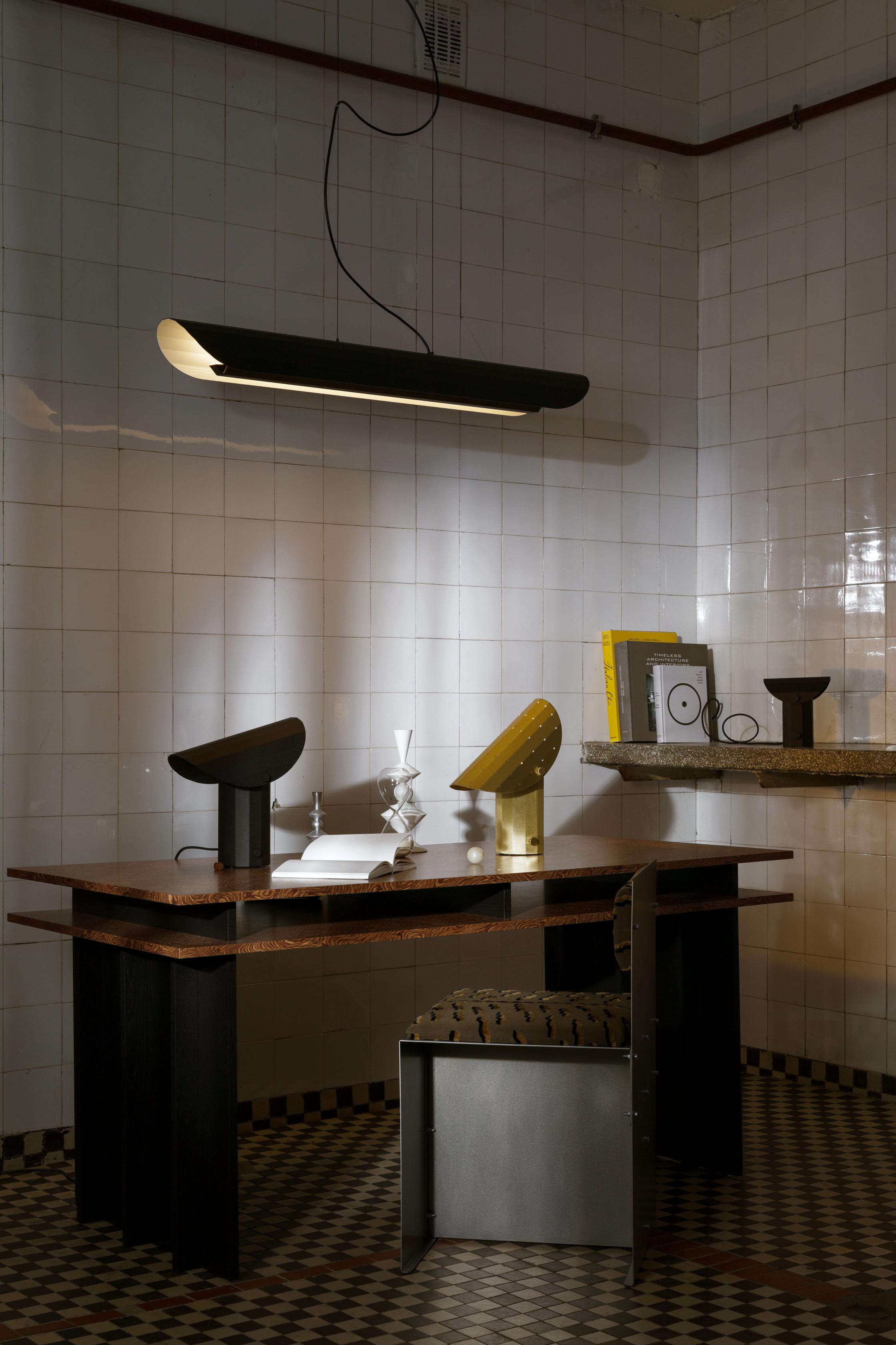 Stolná lampa APOLIN čierna