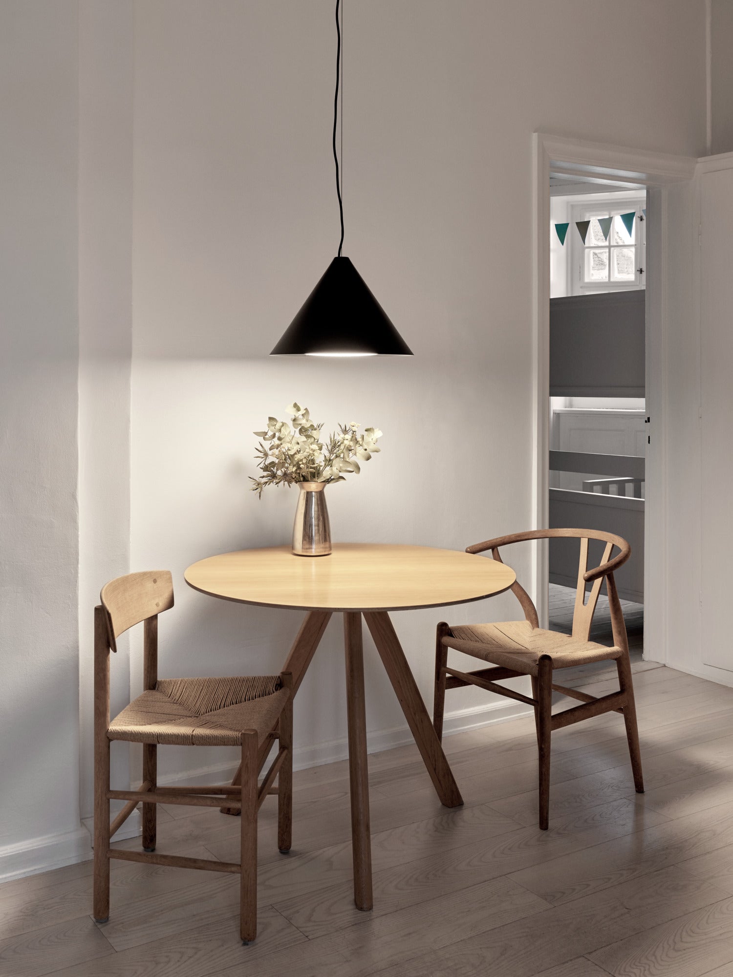 Lampa wisząca KEGLEN czarny