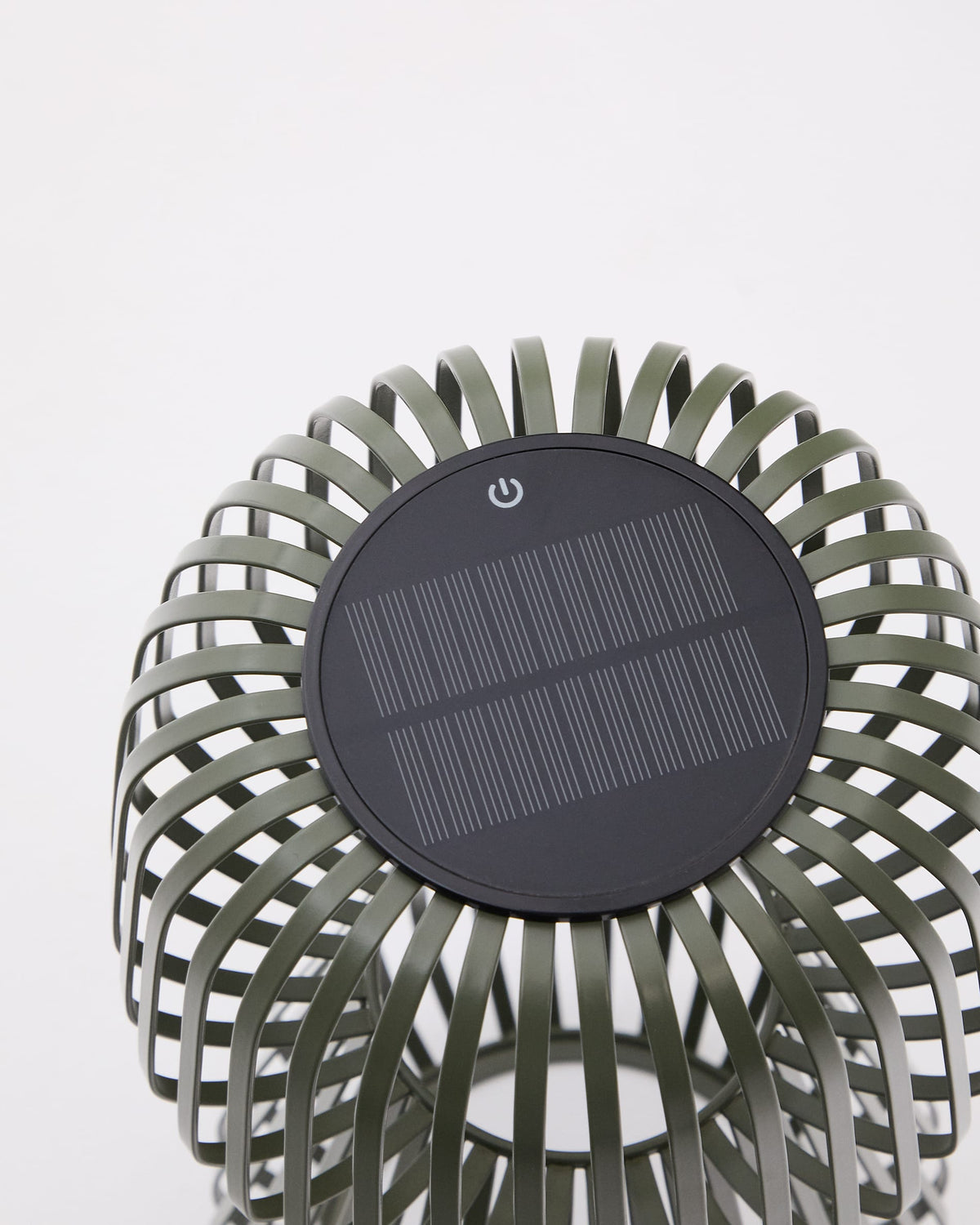 Lampa stołowa ogrodowa solarna REIBA zielony metal – ujęcie 3