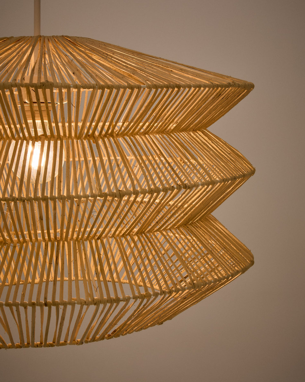 Abażur DAKIRA naturalny rattan – ujęcie 8