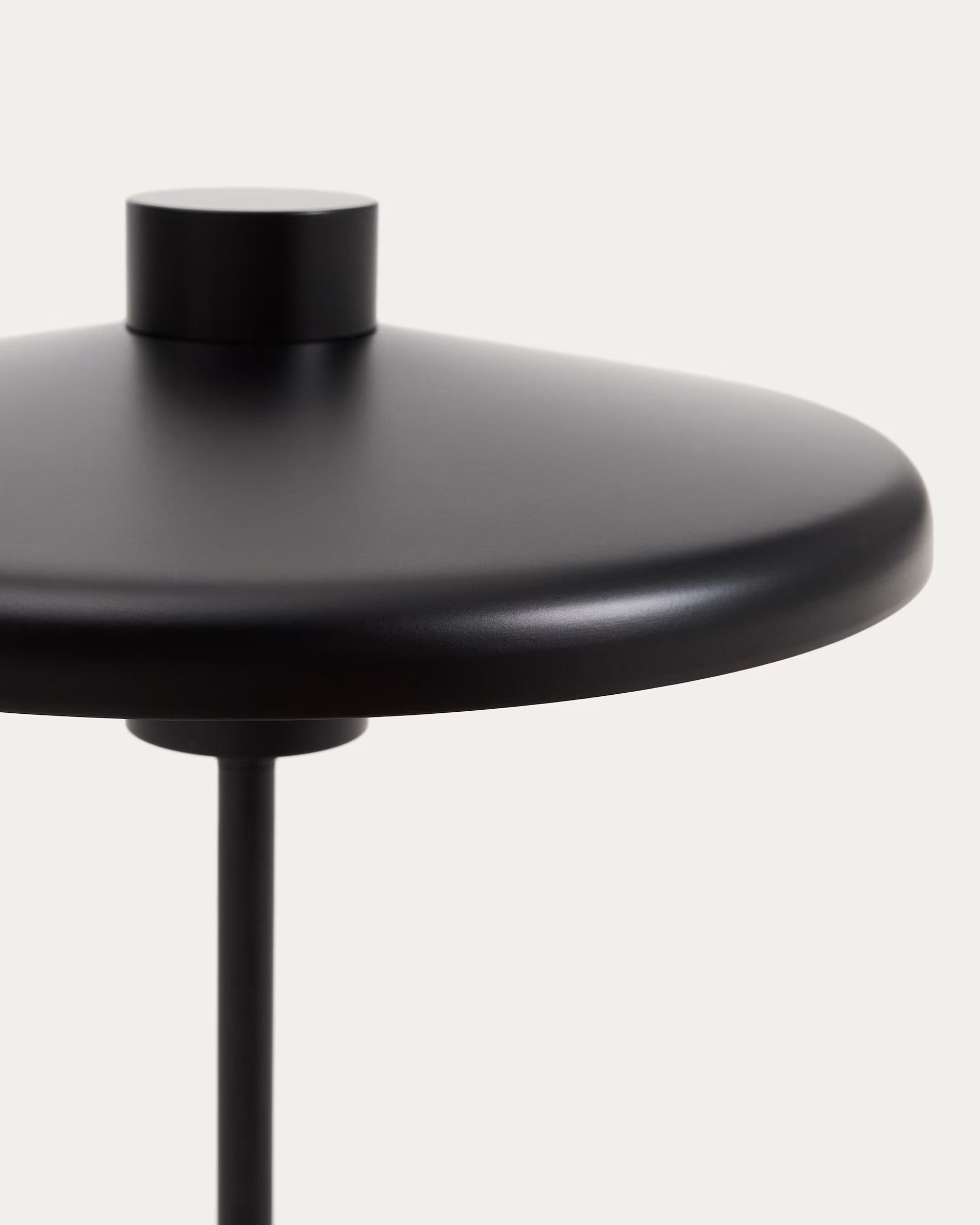 NUVIRA Black Table Lamp