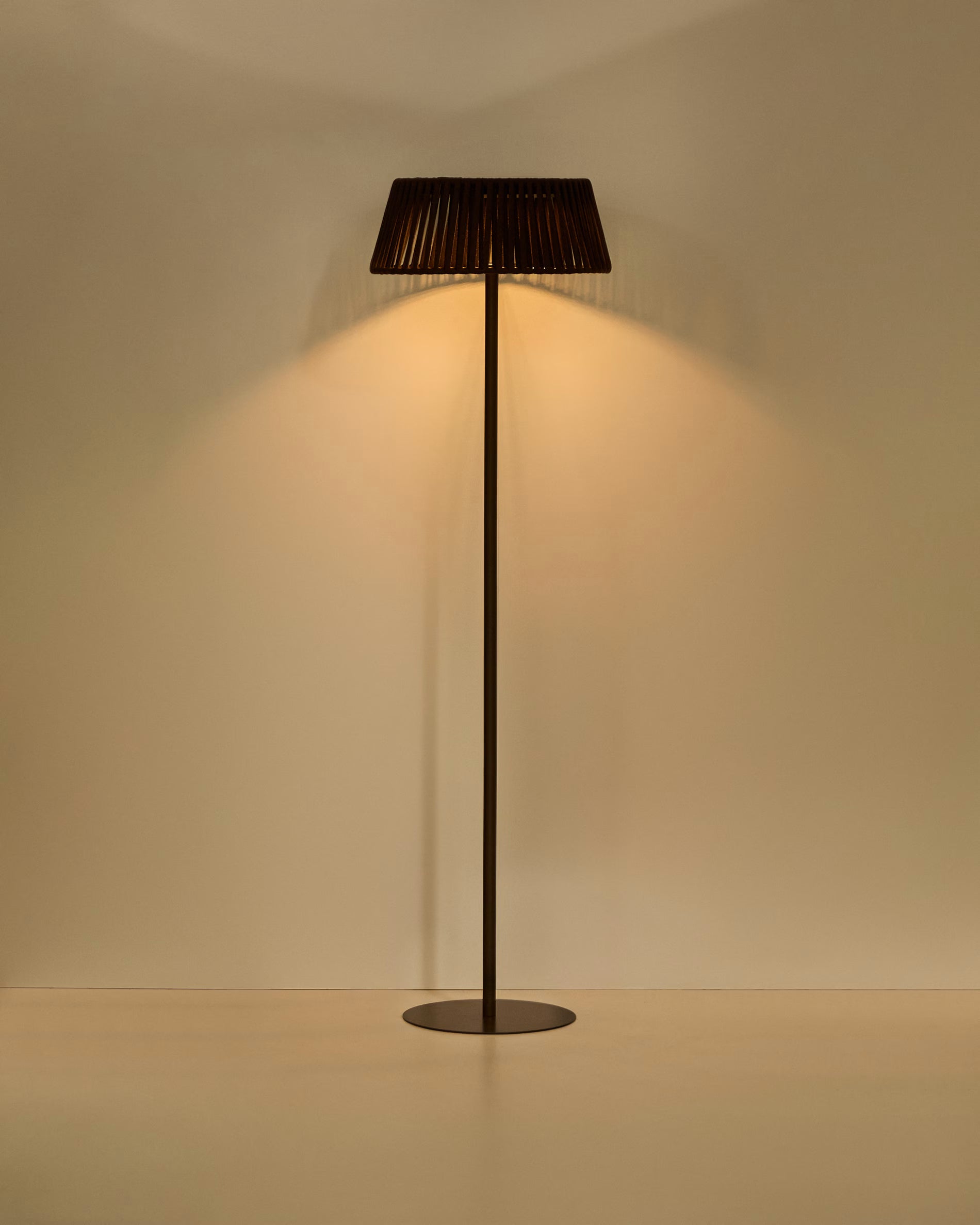 Solárna podlahová lampa do záhrady ALDET hnedá