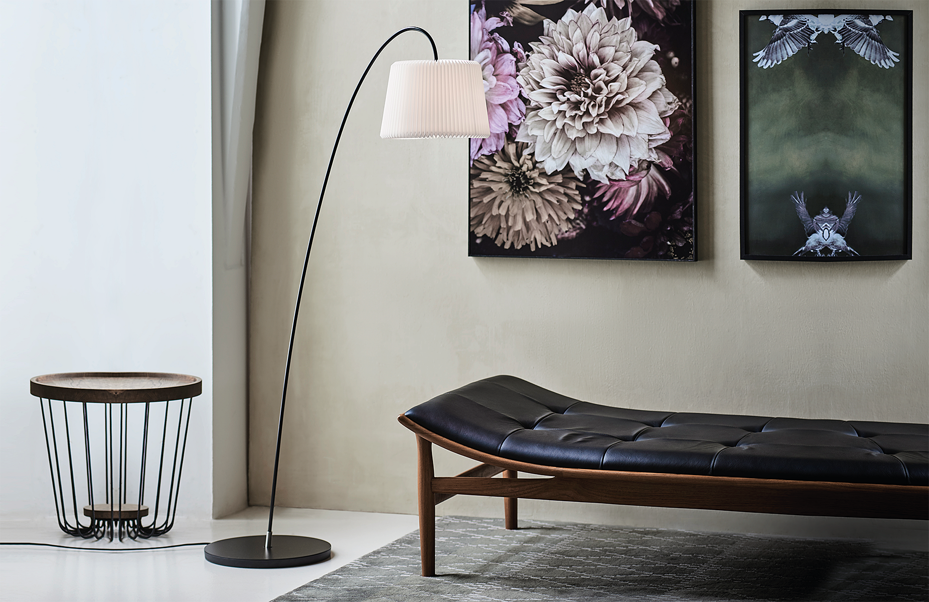 Floor lamp MODEL 320 SNOWDROP white with black base