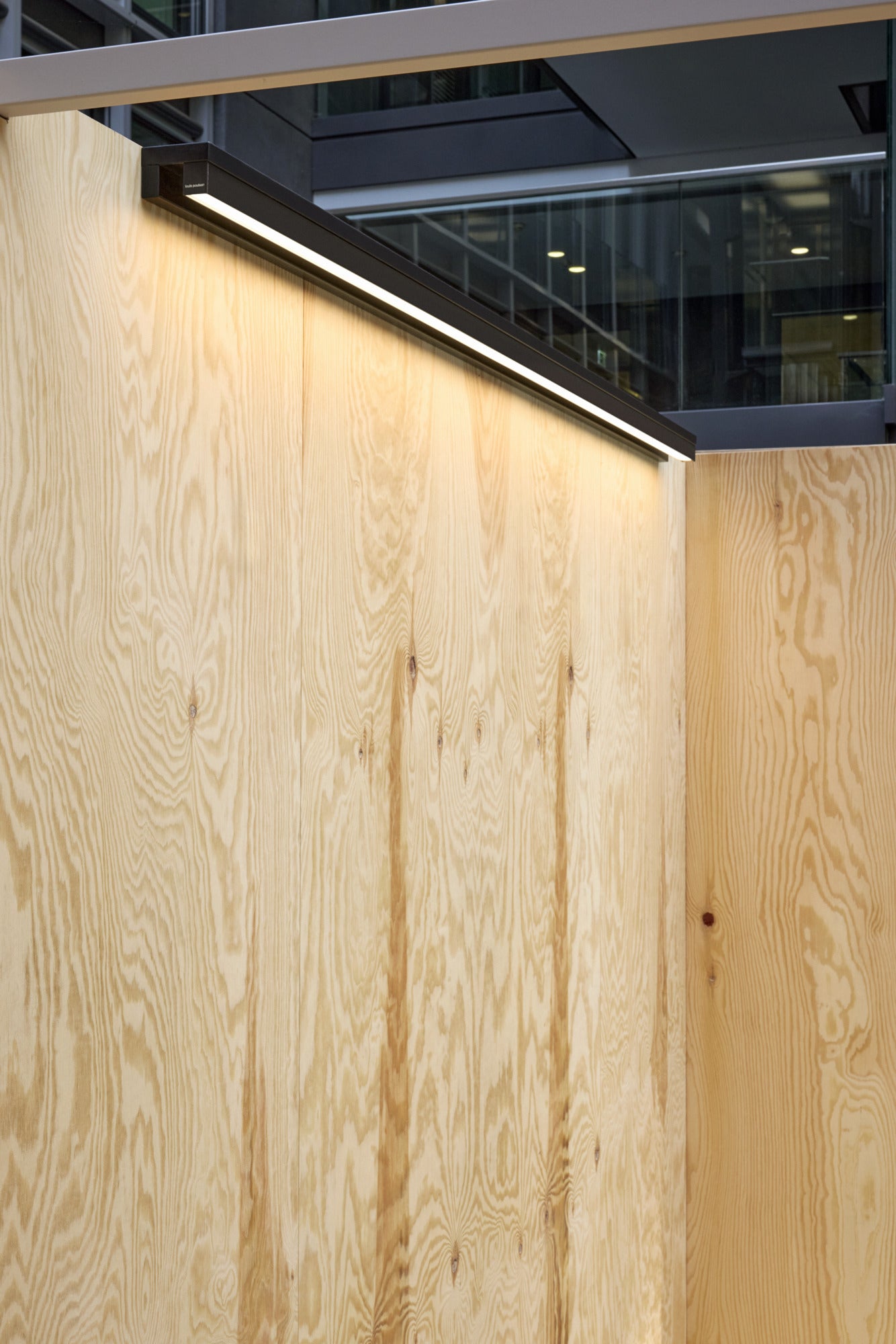 LP LIN25 black ceiling lamp