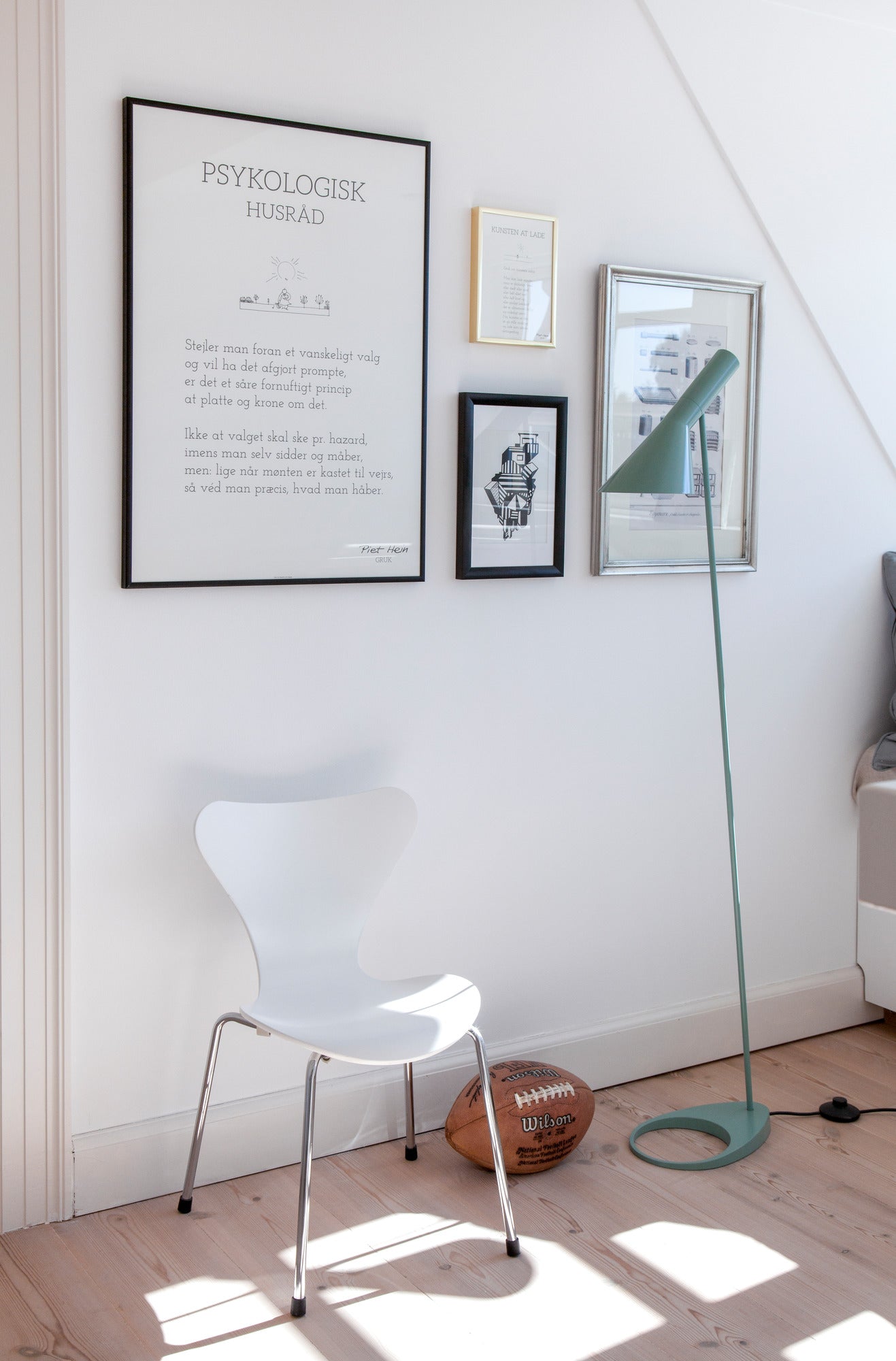 Stojaca lampa AJ špinavá modrá