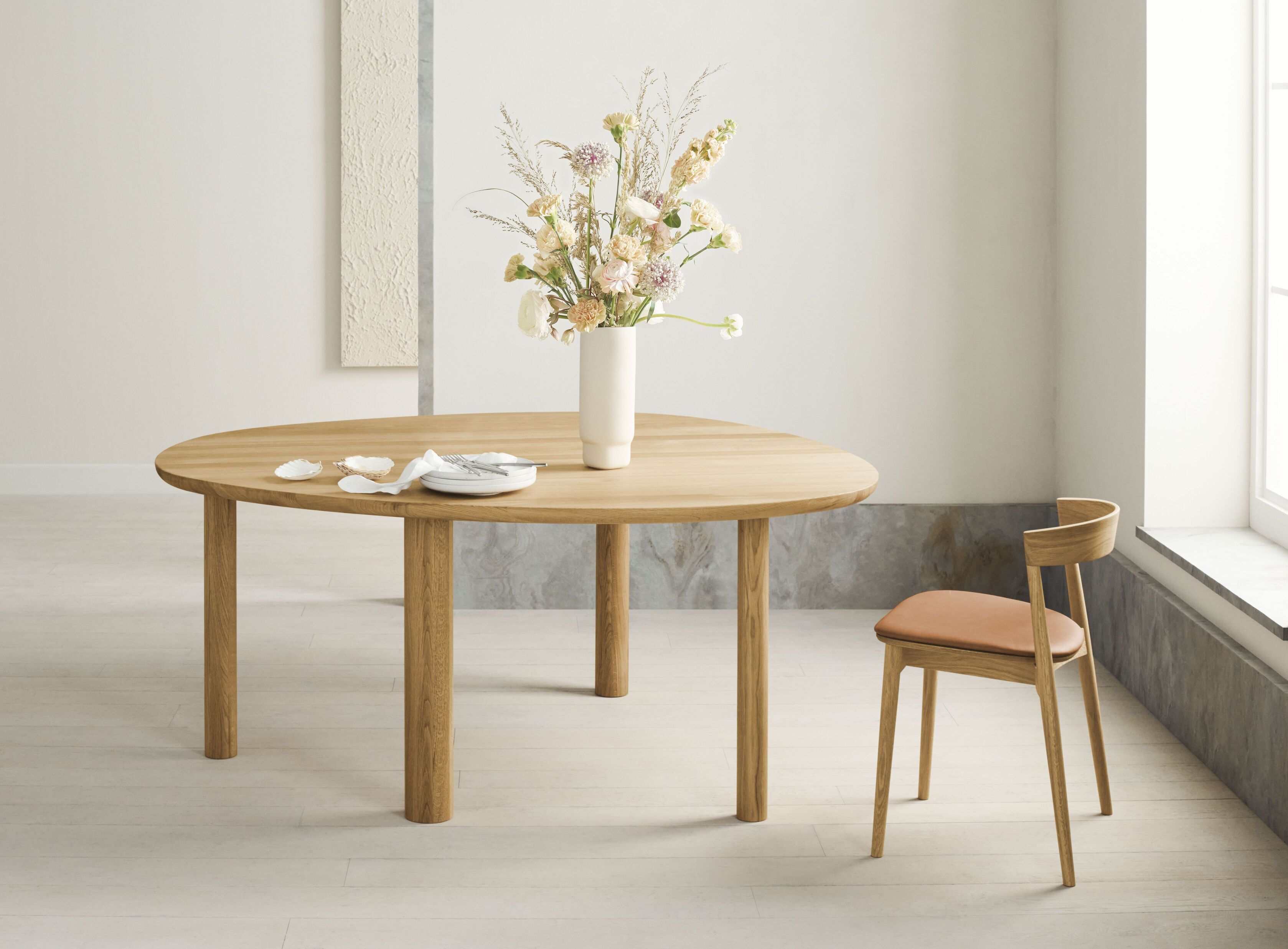 Stôl LATCH bielené dubové drevo