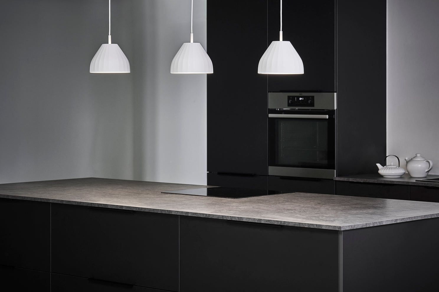 Závesná lampa MODEL 140 FACET biela