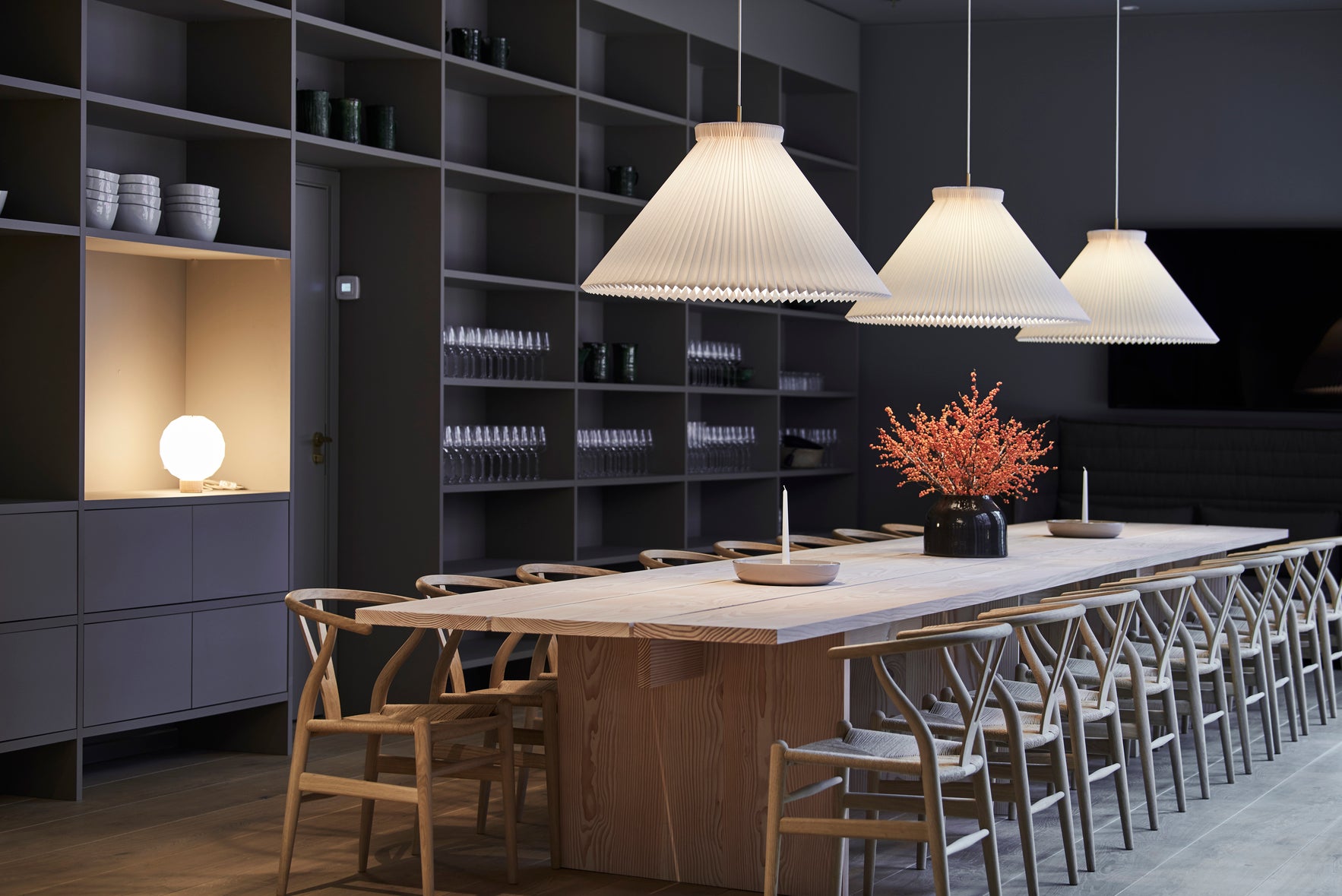 Závesná lampa MODEL 1 biela