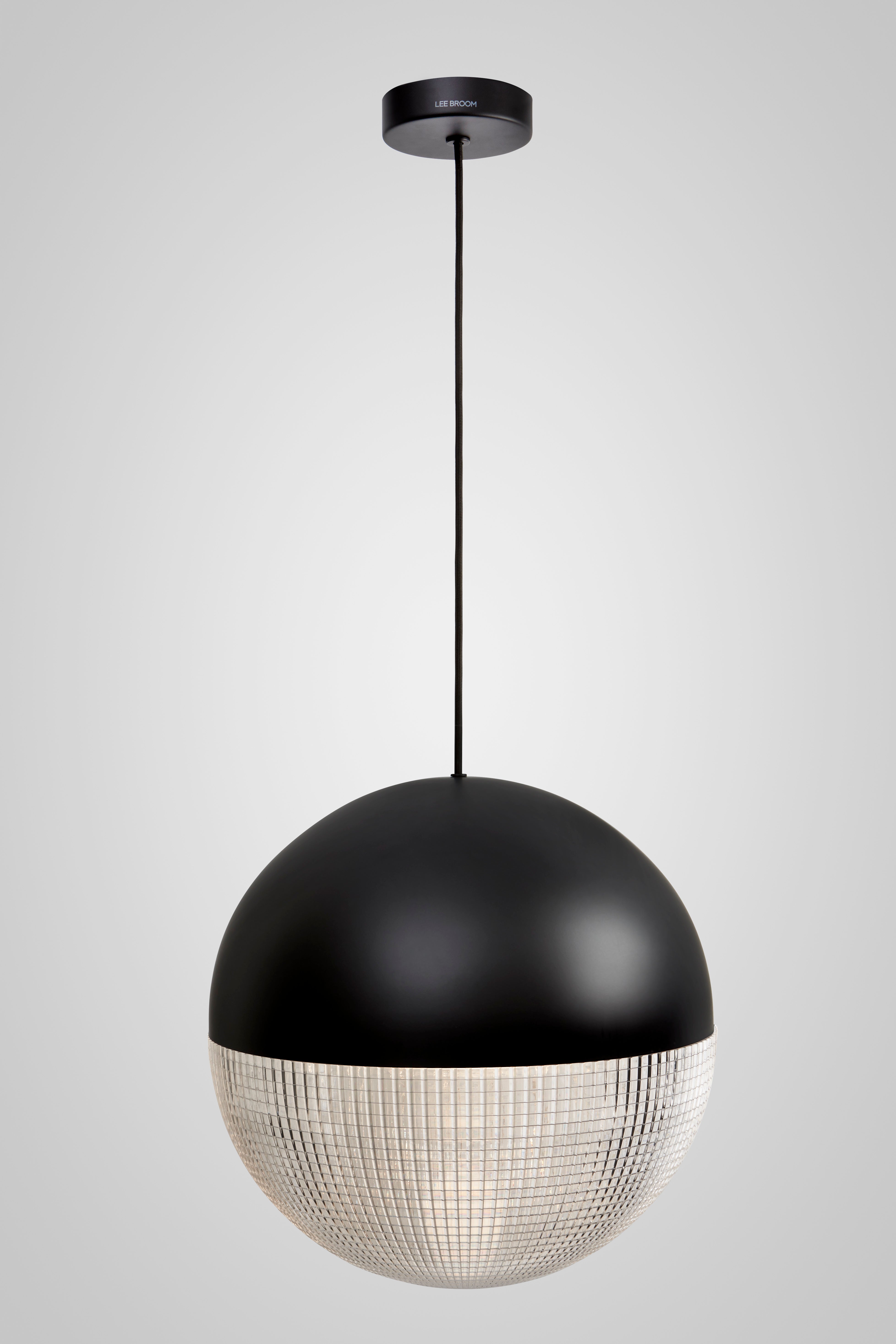 Lustrová lampa LENS FLAIR matná čierna