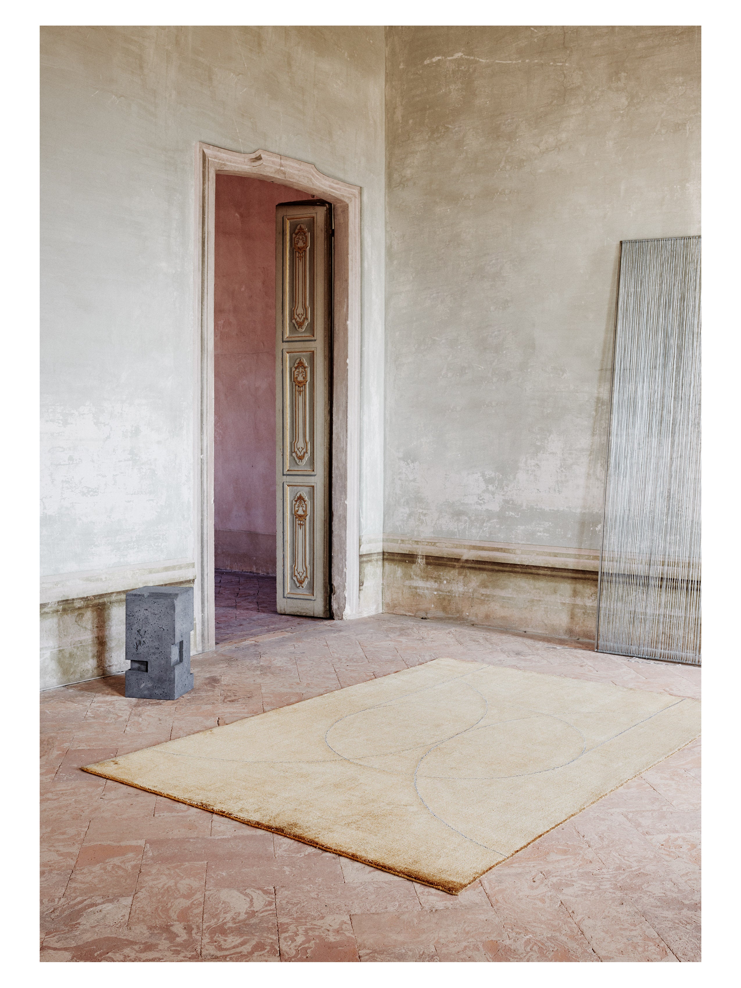 CIRCULUS Gray Rug