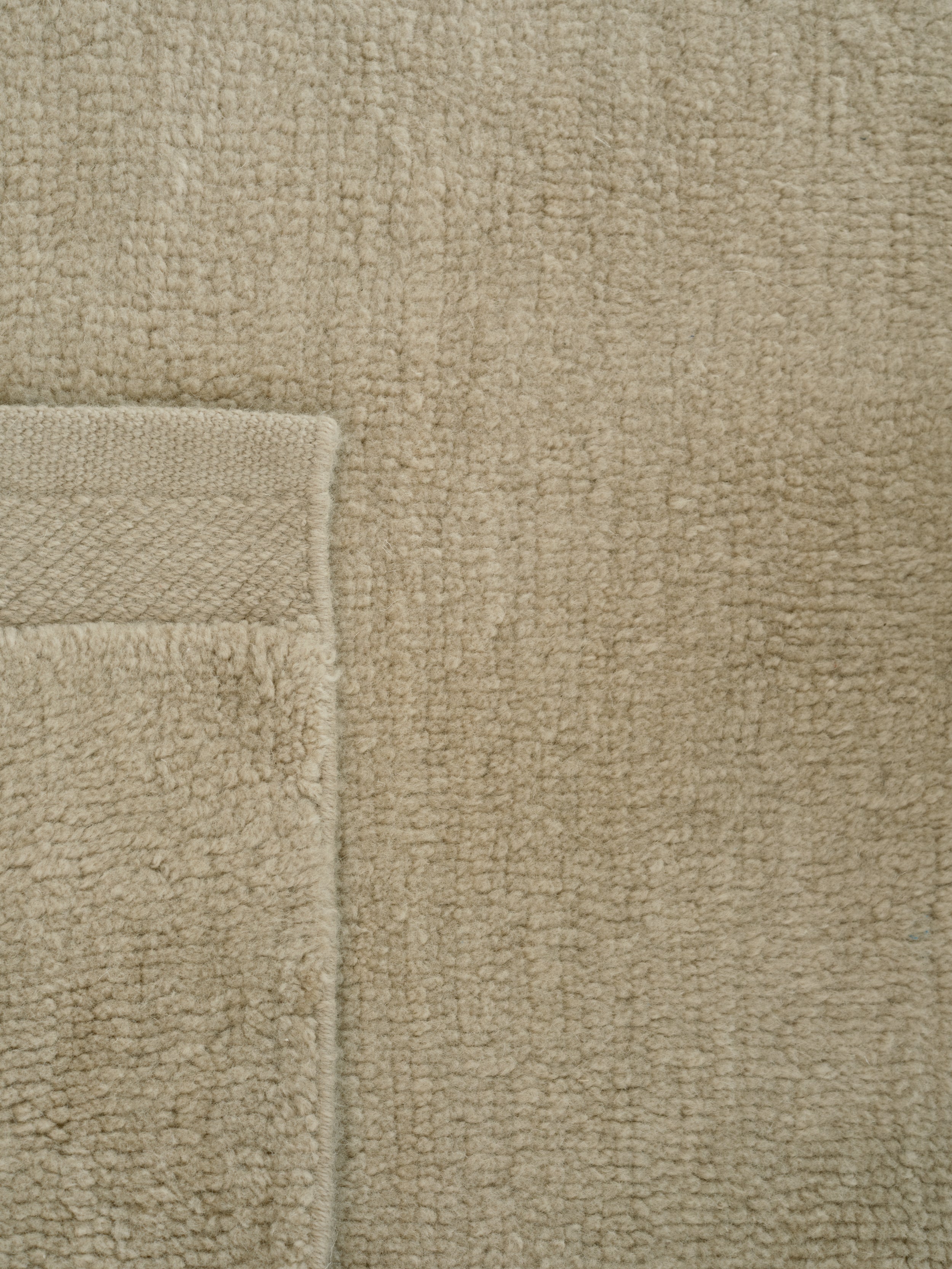 Koberec HUSHED FRAME béžový