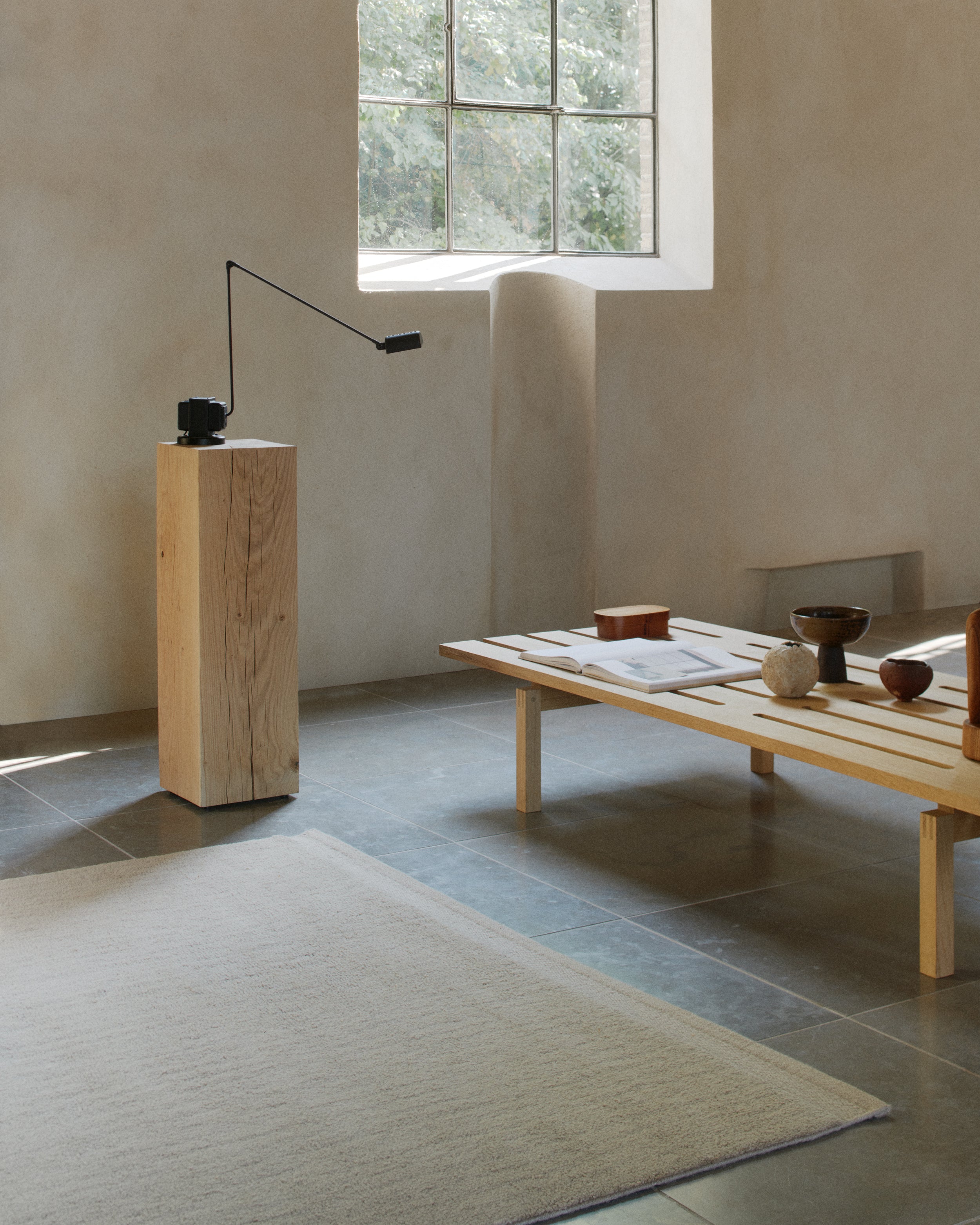 Koberec HUSHED FRAME béžový