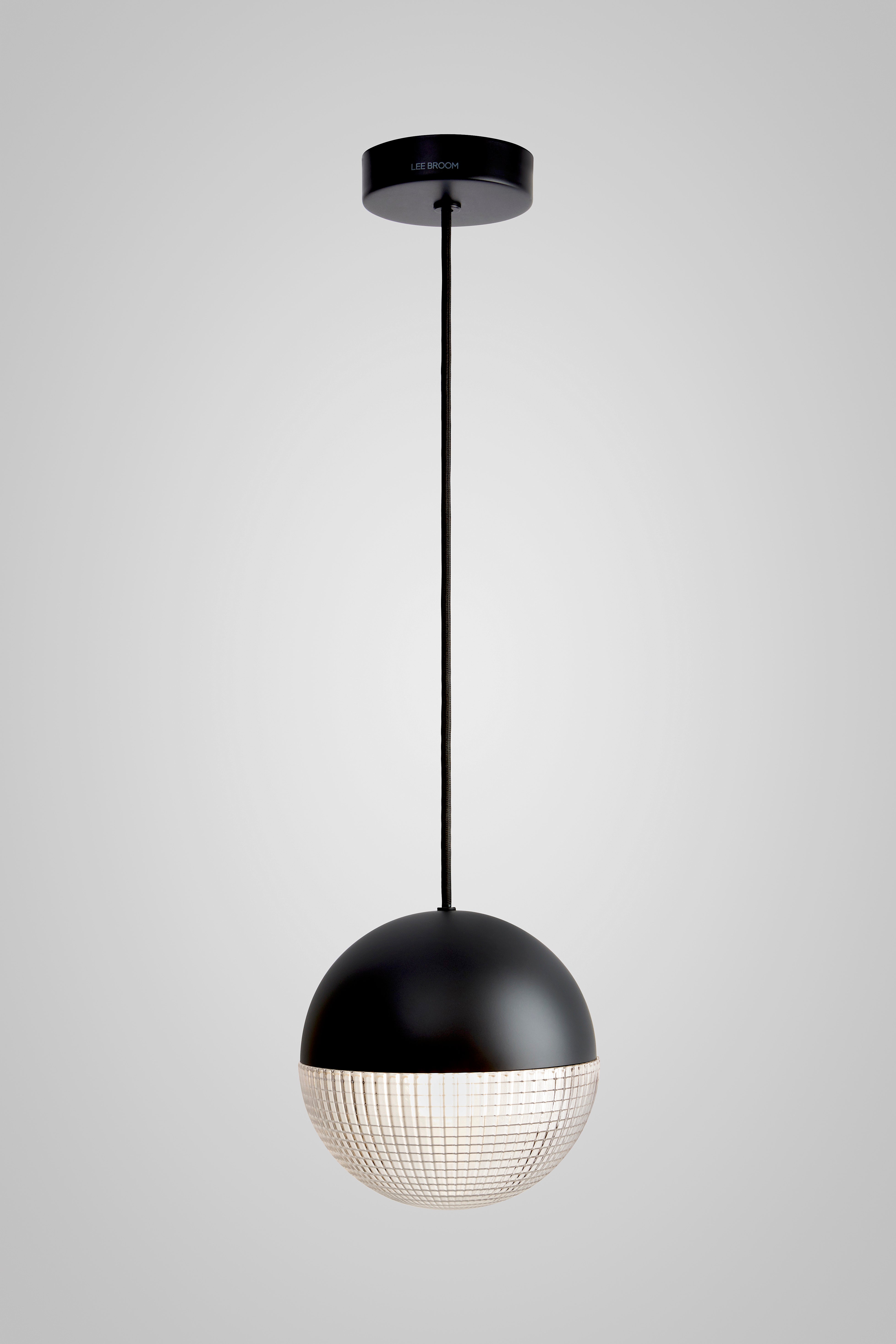 Lustrová lampa LENS FLAIR matná čierna