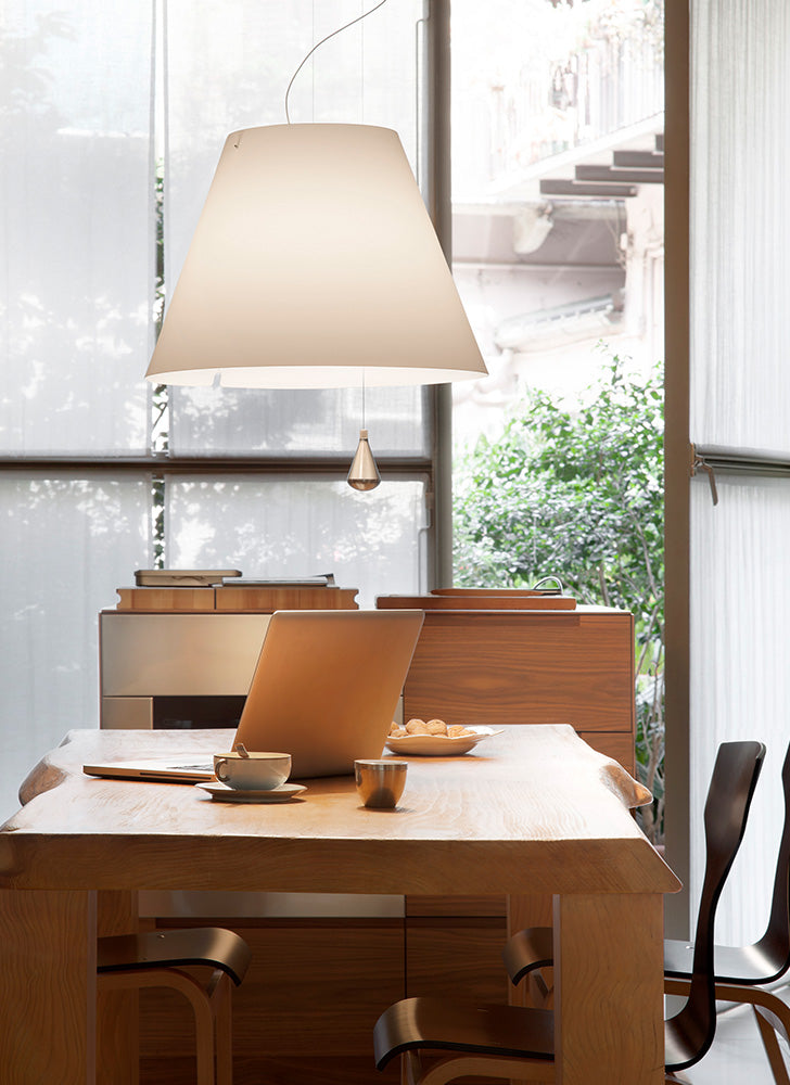 Lady Lady Costanza black lamp