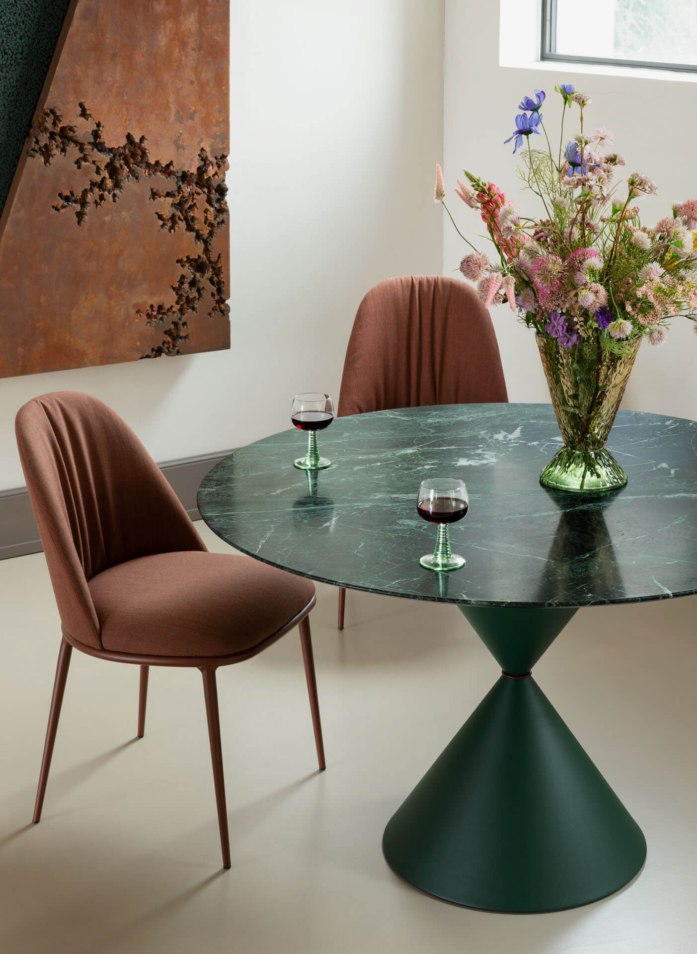 CLESSIDRA Round Table Black with Fango - Display Model