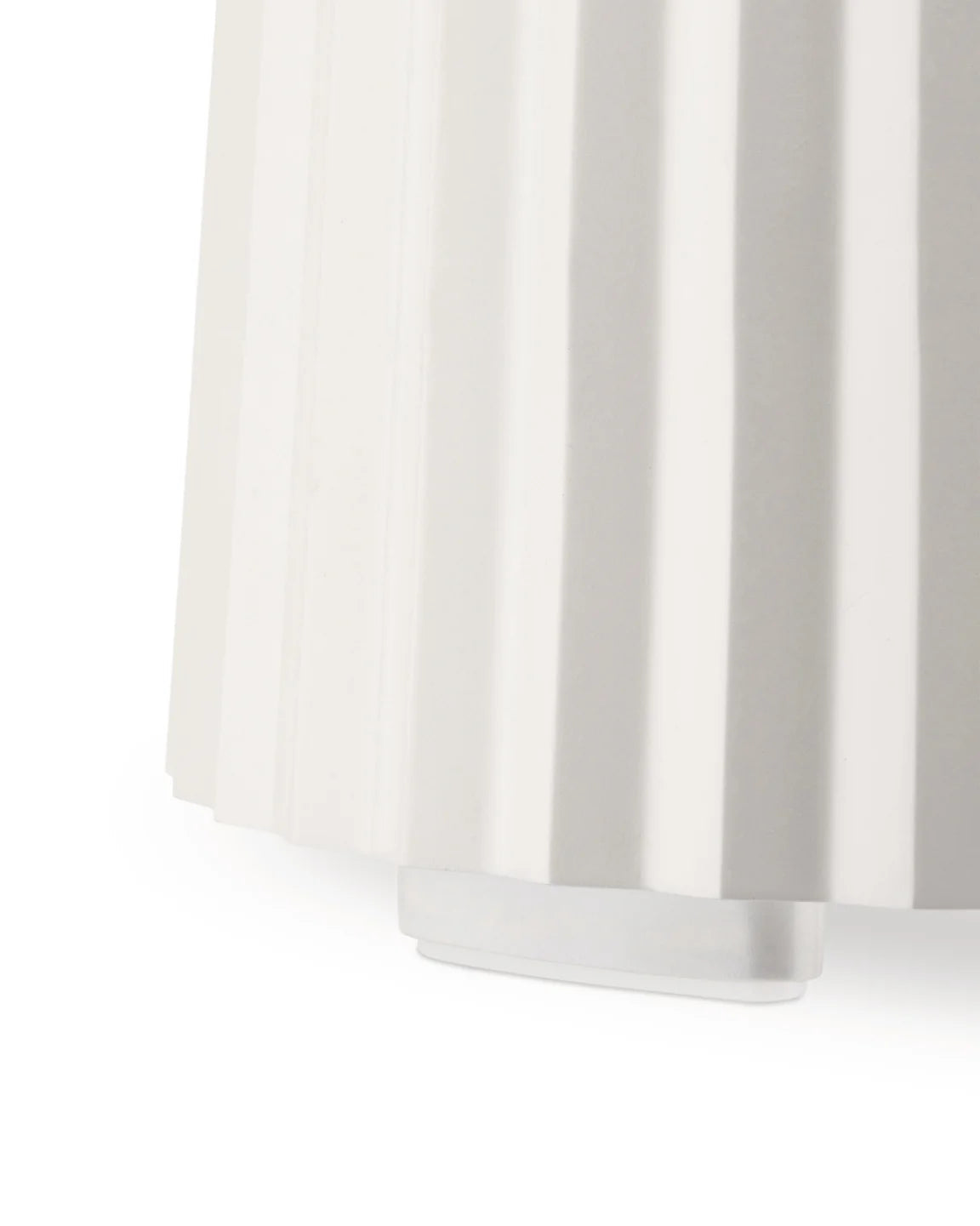 Biely mixér s nádobou PLISSÉ