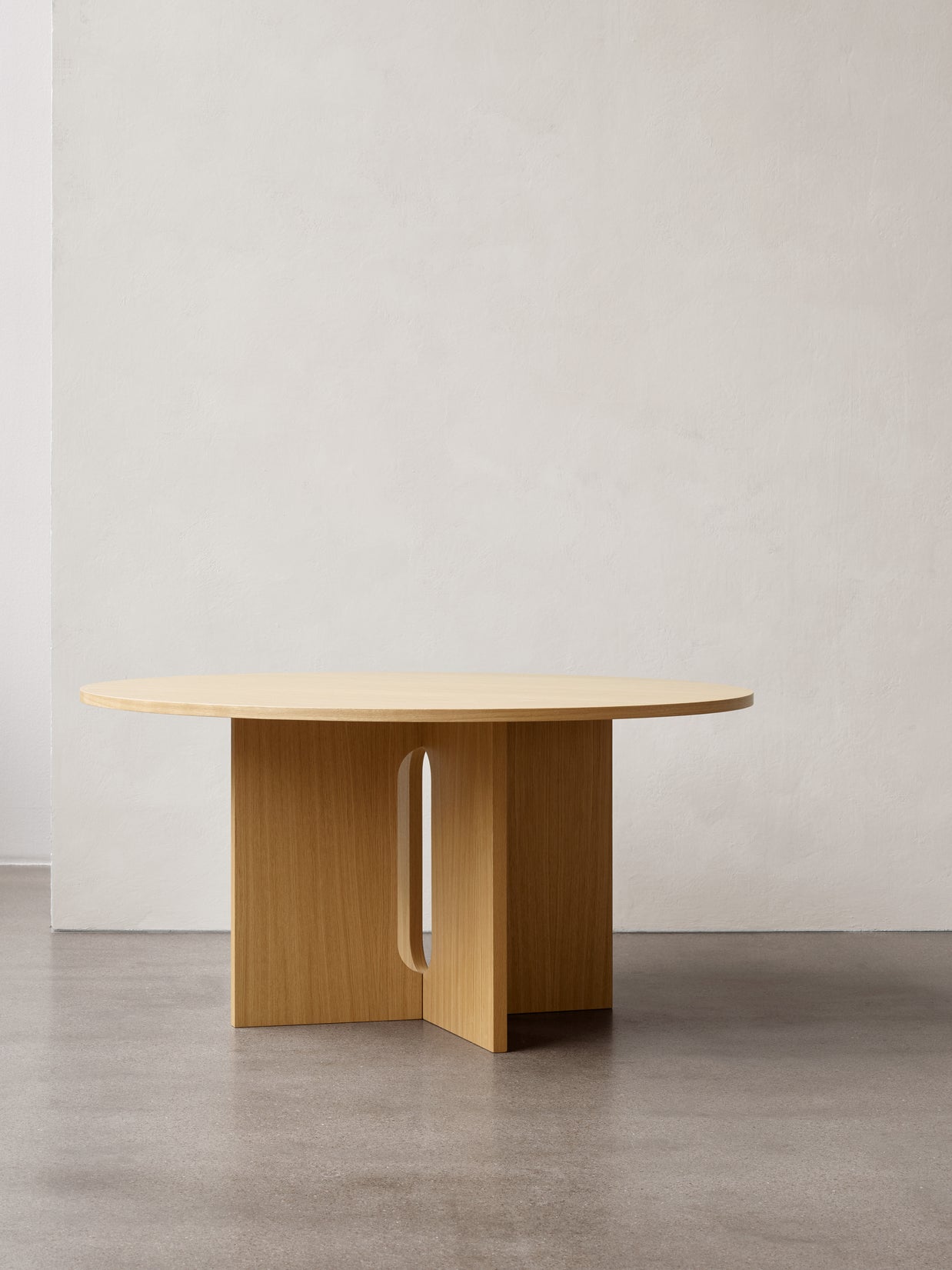 Stôl ANDROGYNE dýha z duba