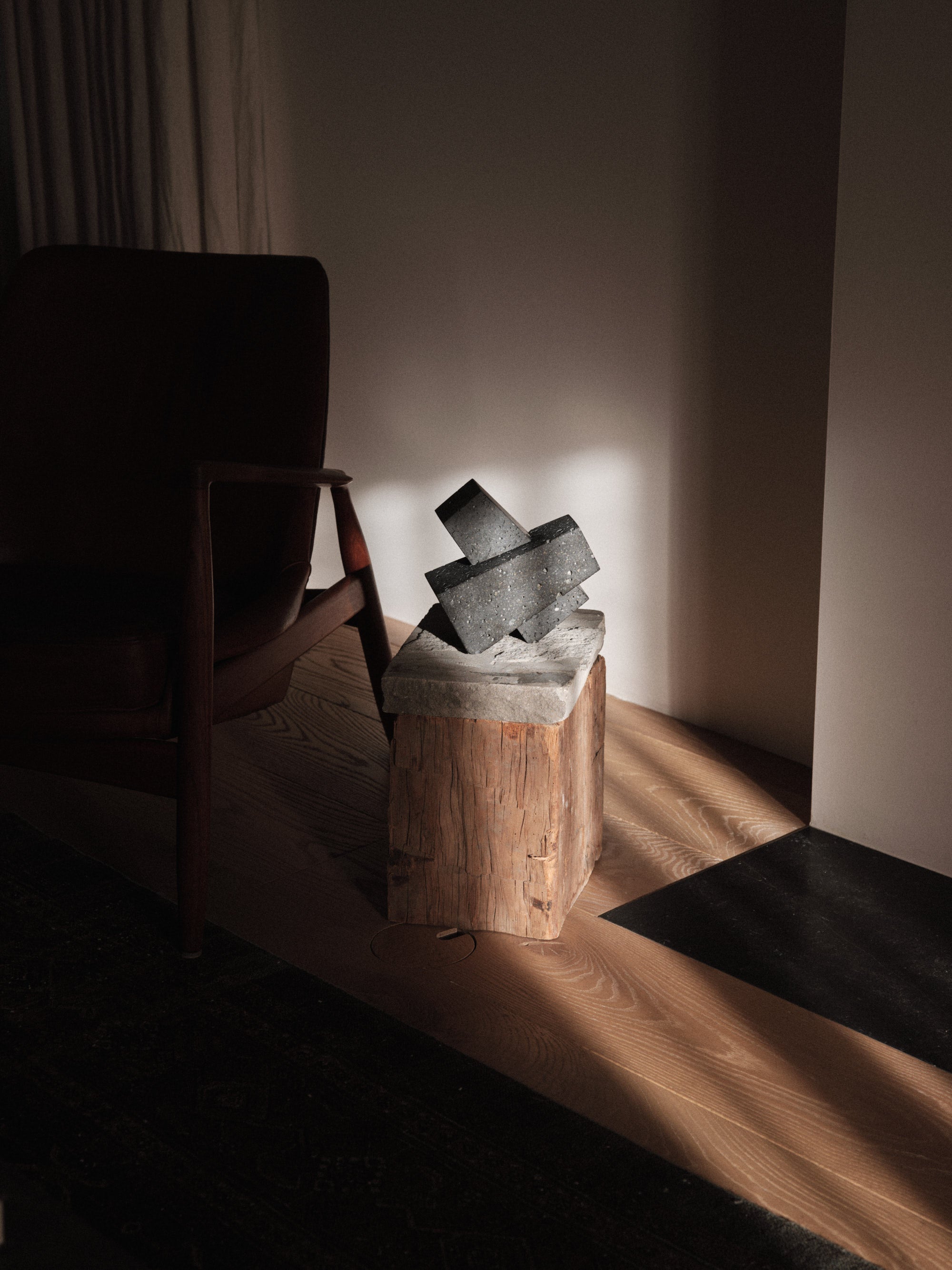 CONVERAGE bookends lava stone