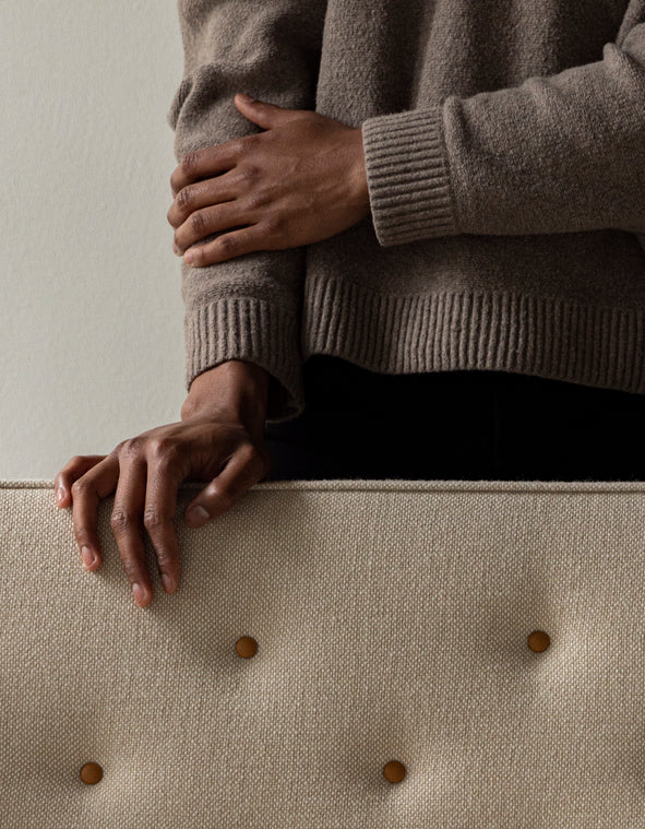 2-seater Sofa RADIOHUS beige with walnut base