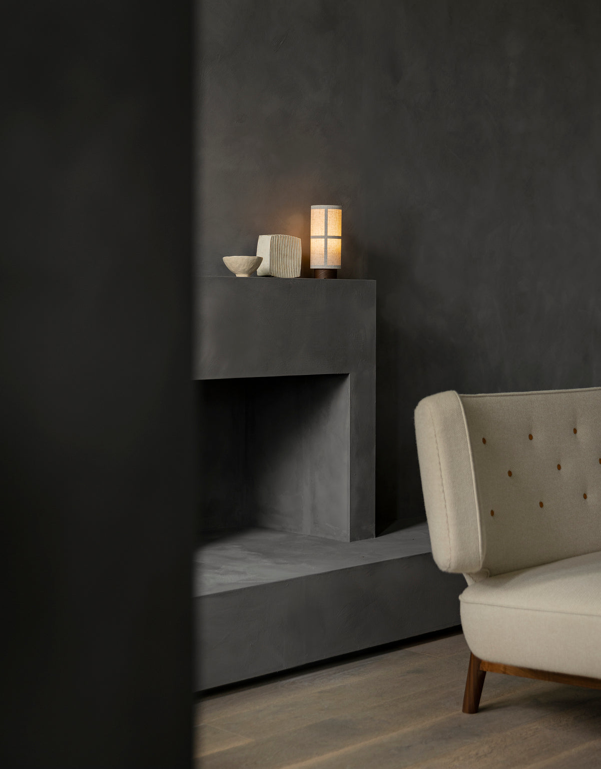 2-seater Sofa RADIOHUS beige with walnut base