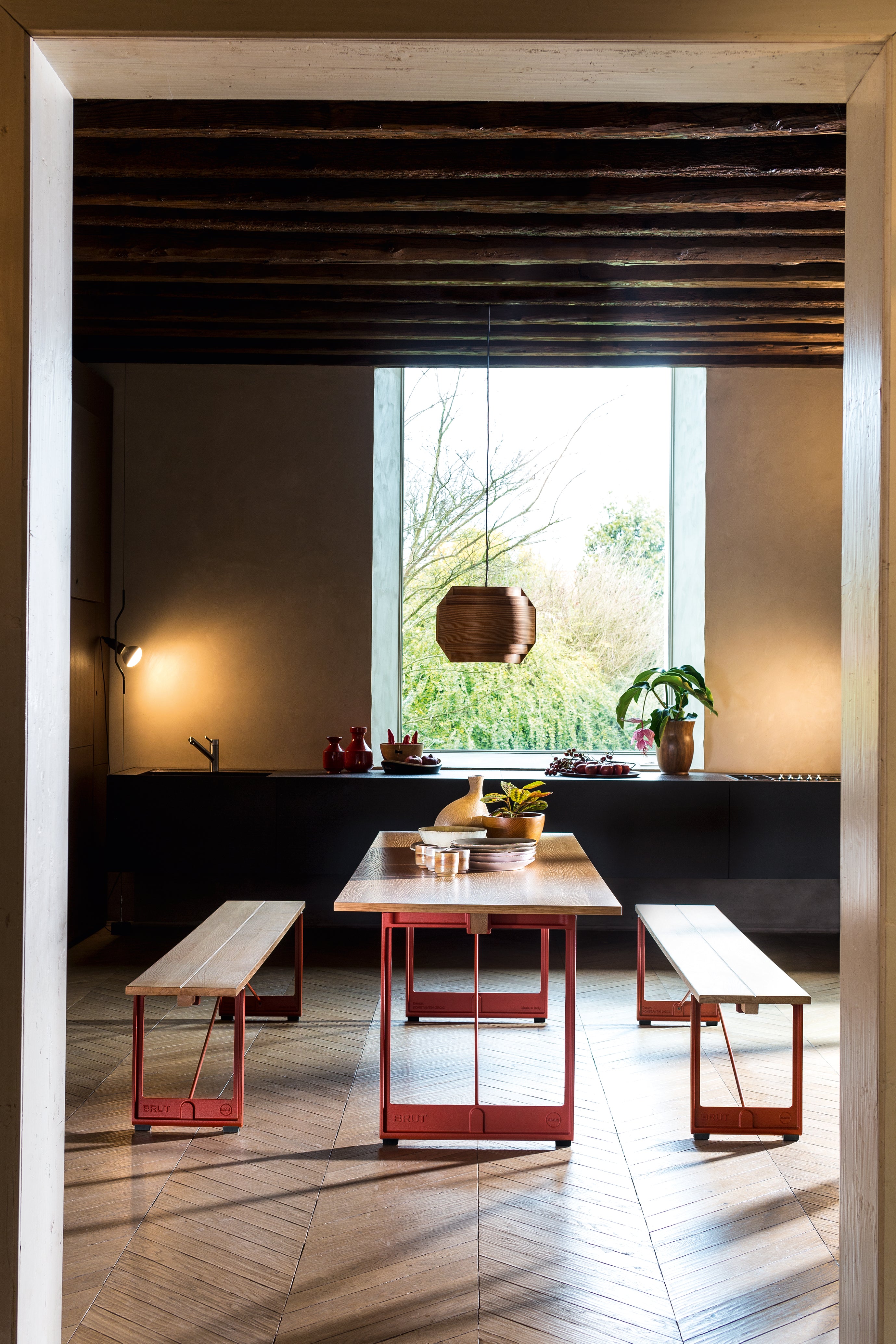 Stôl BRUT tyrkysová základňa