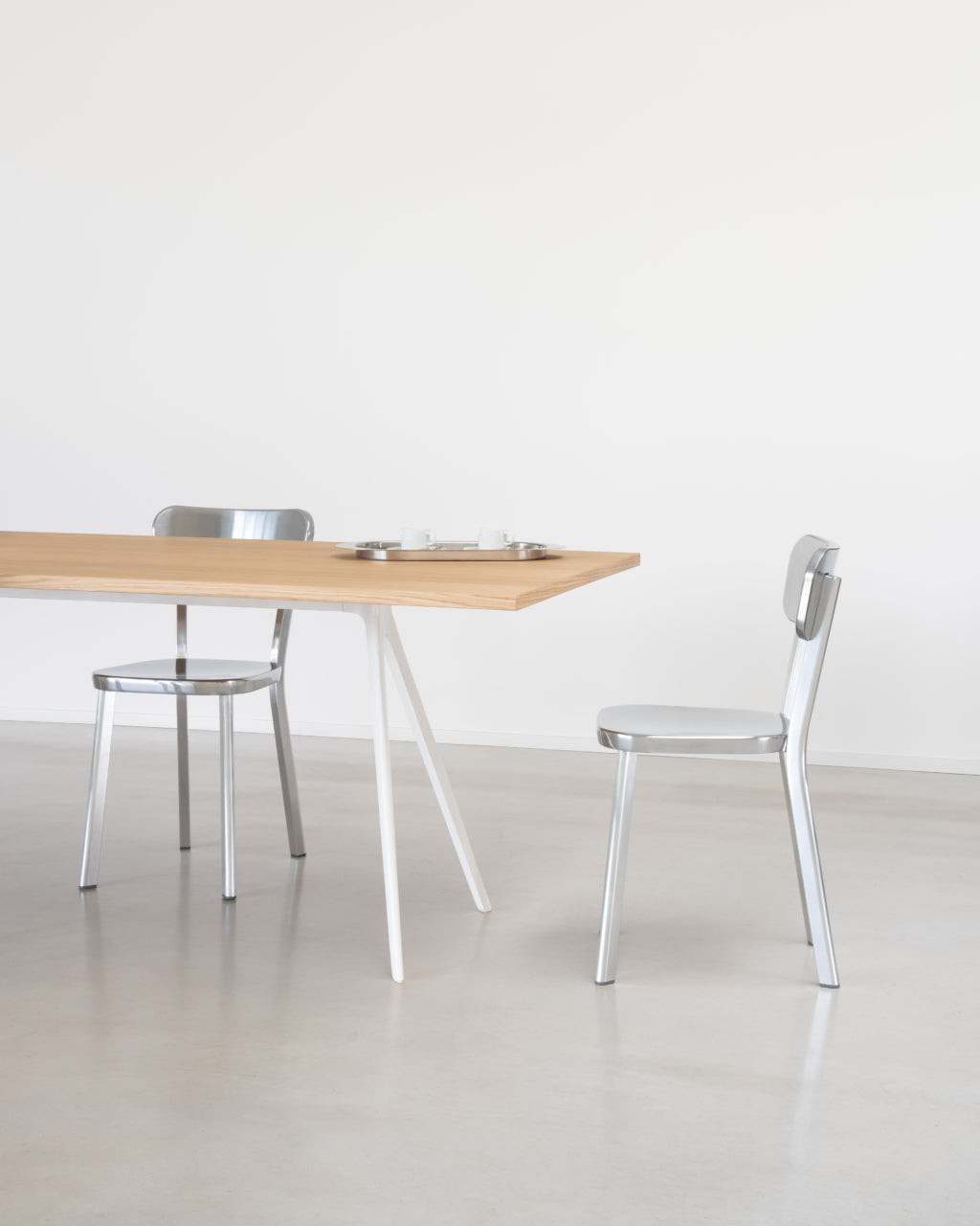 Stolička DEJA VU leštené hliník