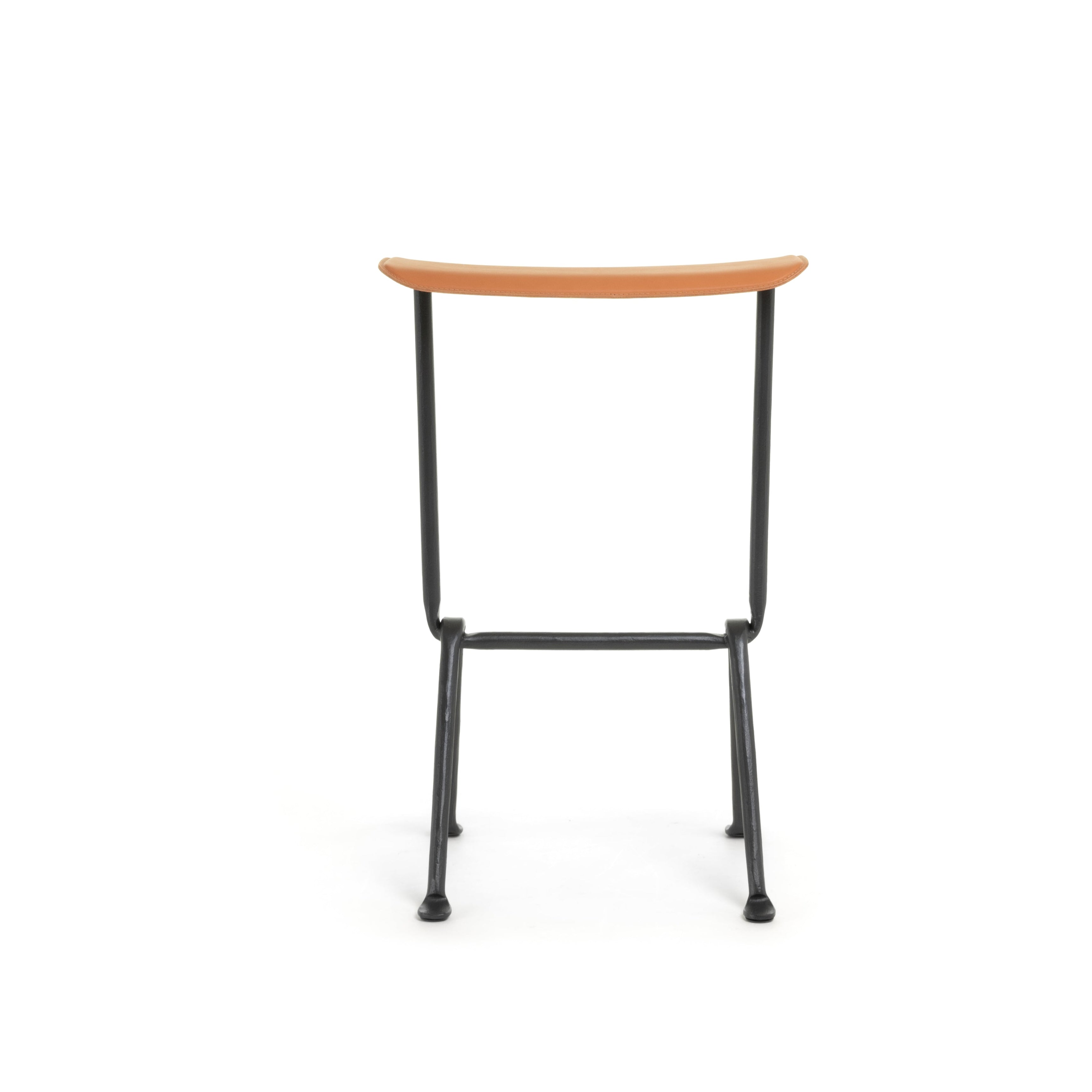 OFFICINA bar stool with an anthracite base and cognac leather seat