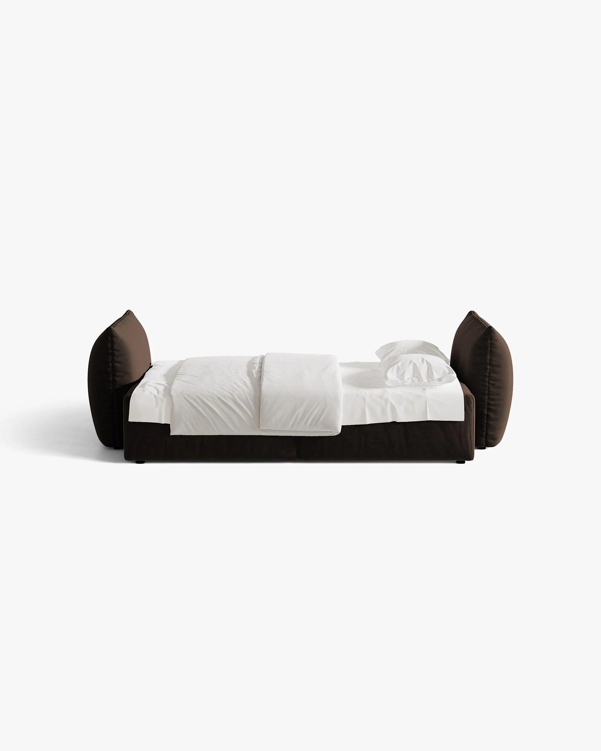 Sofa z jemného sametu pre 3 osoby s funkciou spania BLOOM v tmavohnedej farbe.