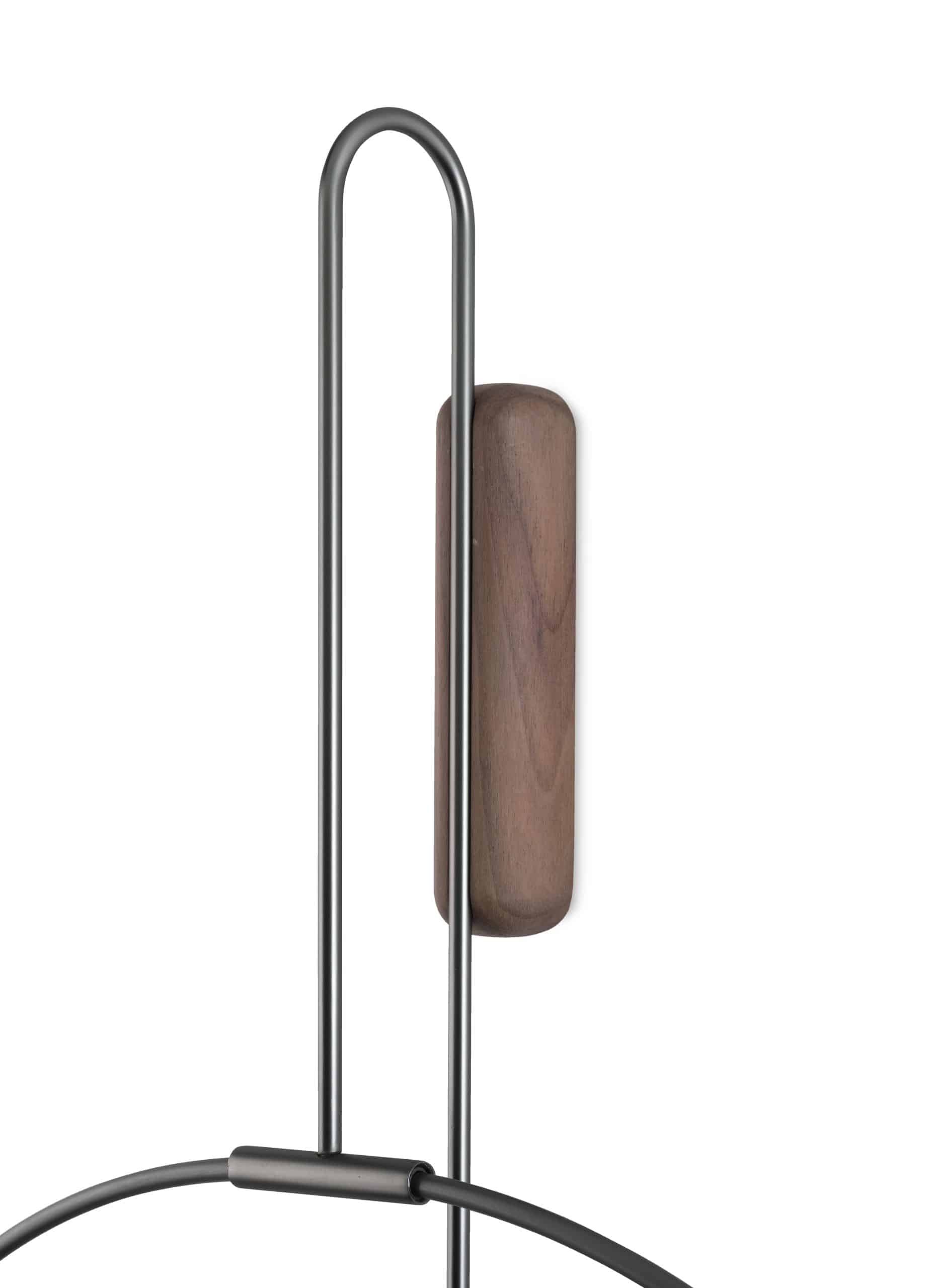 Nástenné hodiny MICRO DARO orechové drevo s grafitovou farbou