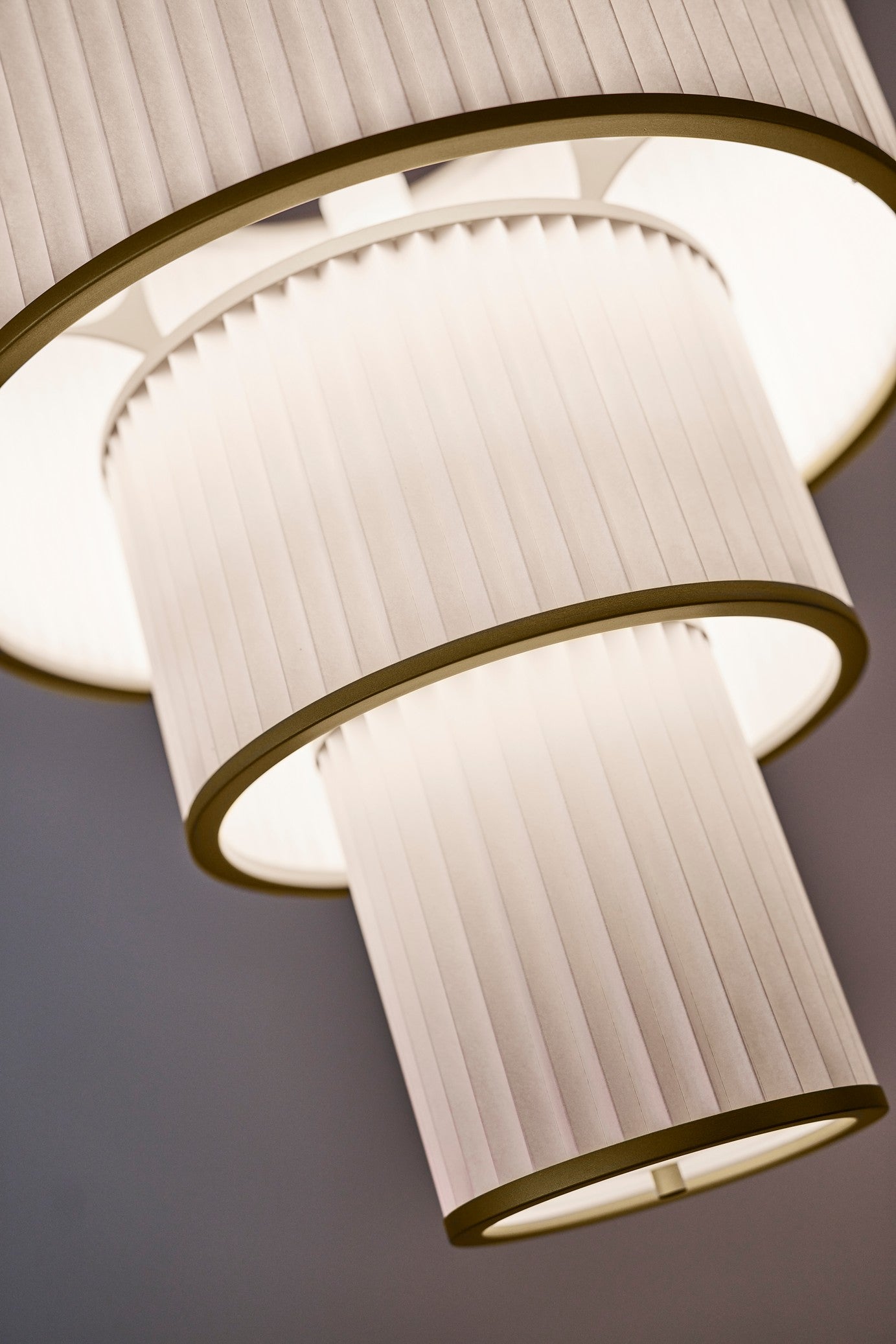 Hanging Lamp MODEL 113 PLIVELLO white with gold