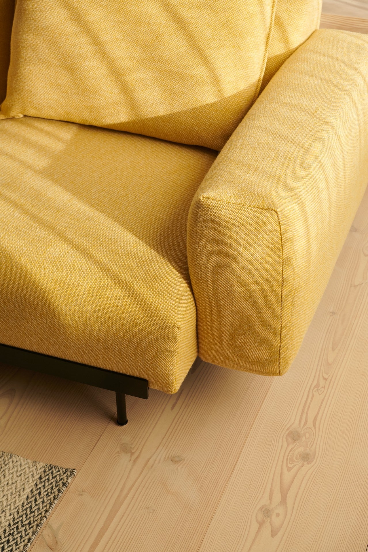Sofa pre 2 osoby IN SITU čalúnená