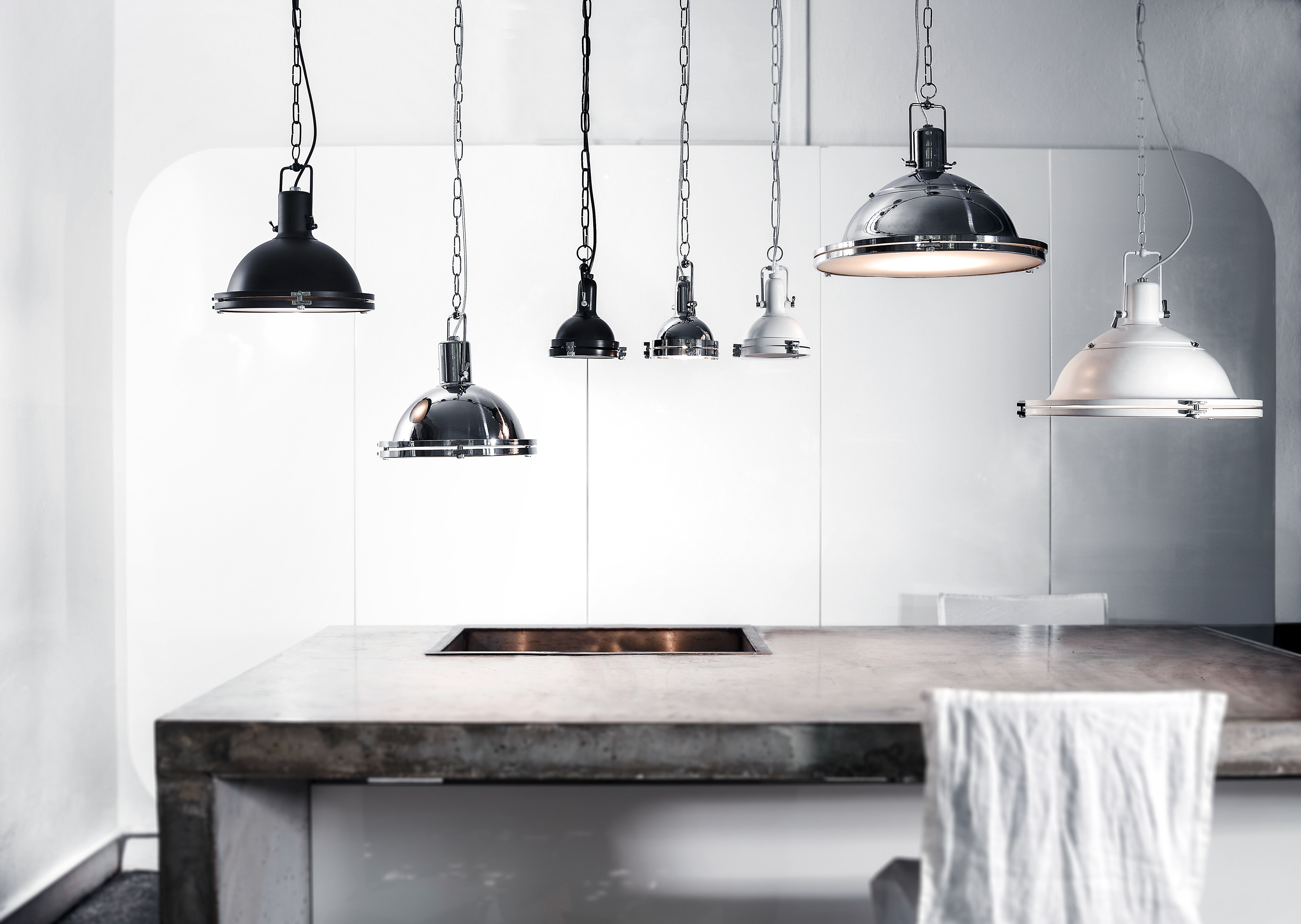 NAUTILIUS black pendant lamp