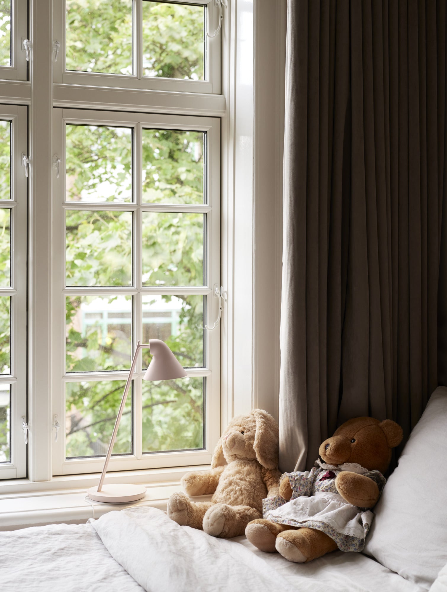 Stolná lampa NJP MINI čierna