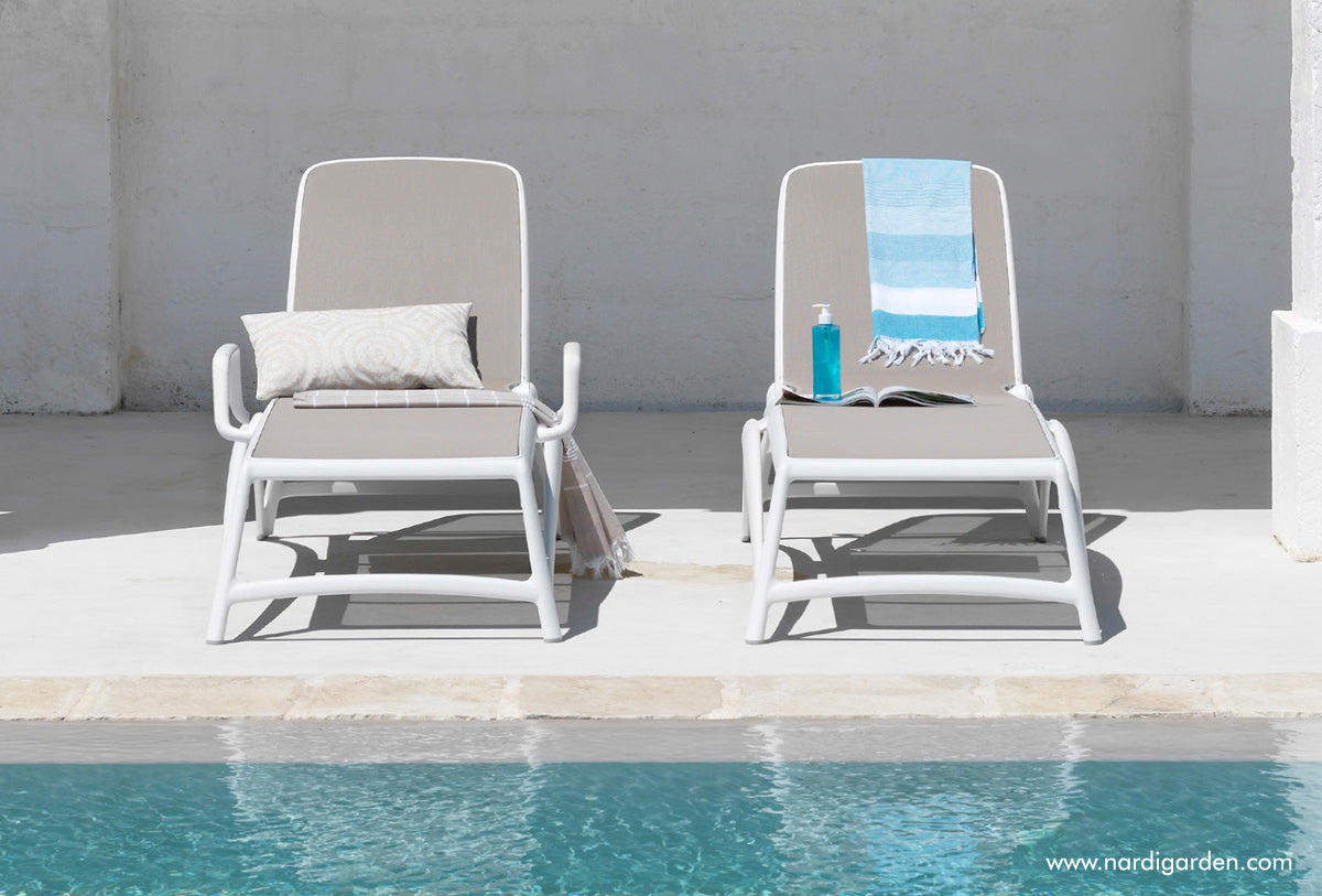 ATLANTICO White Outdoor Lounger