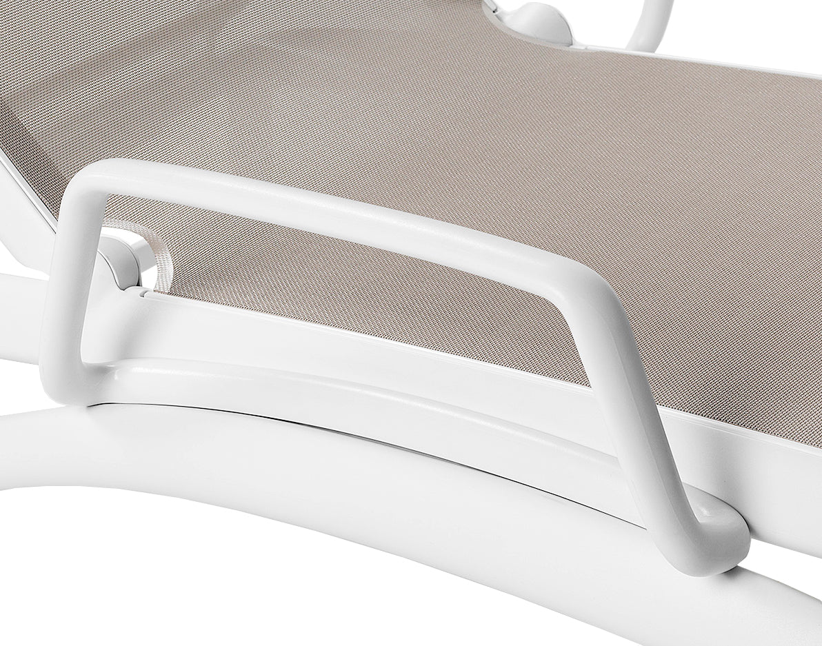ATLANTICO White Outdoor Lounger