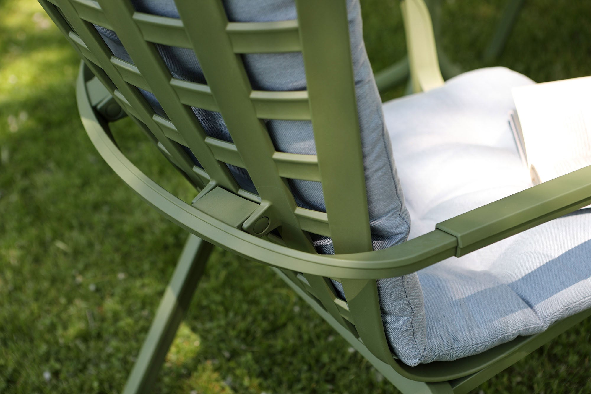 FOLIO Outdoor Armchair in Anthracite