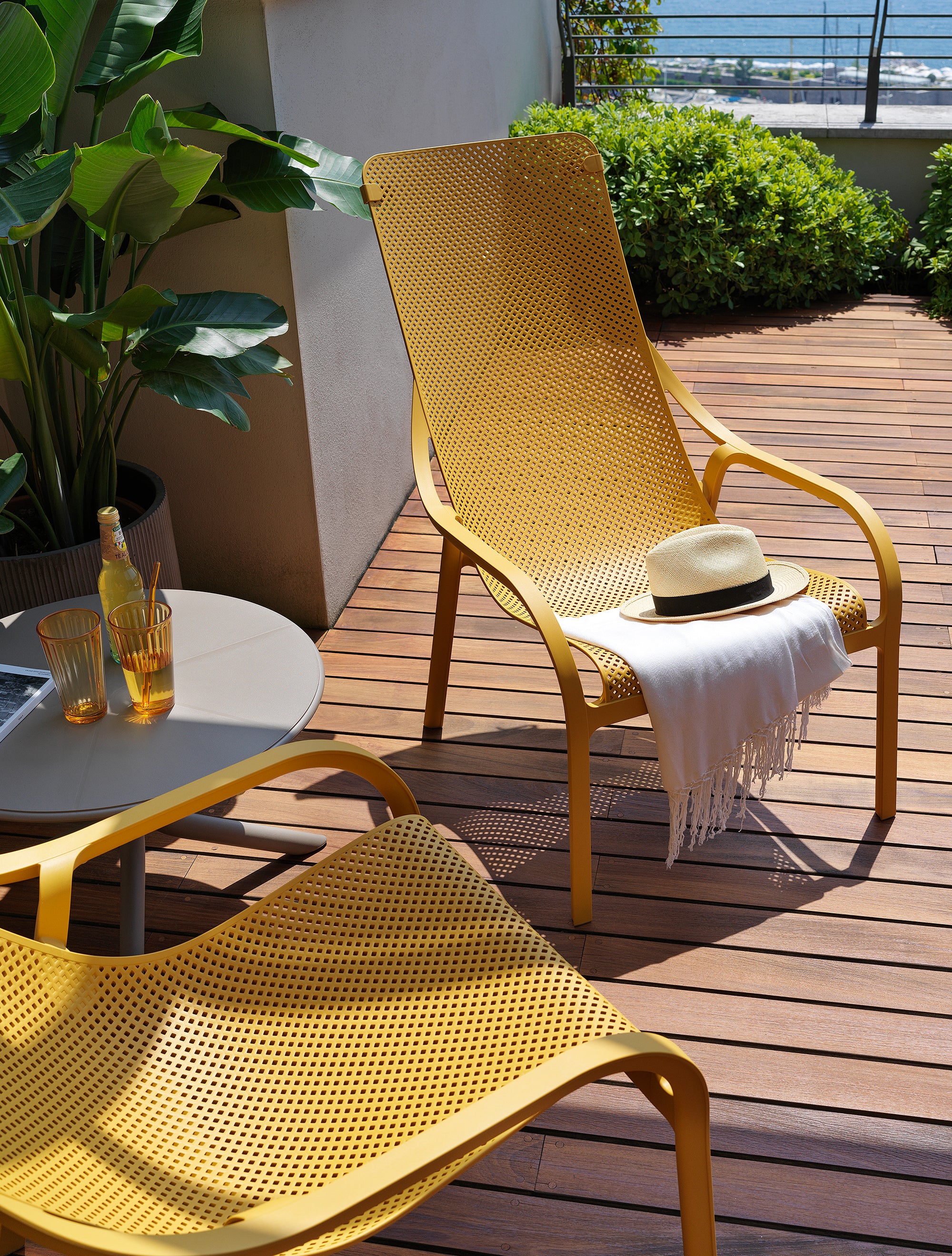 Outdoor Armchair NET in Anthracite