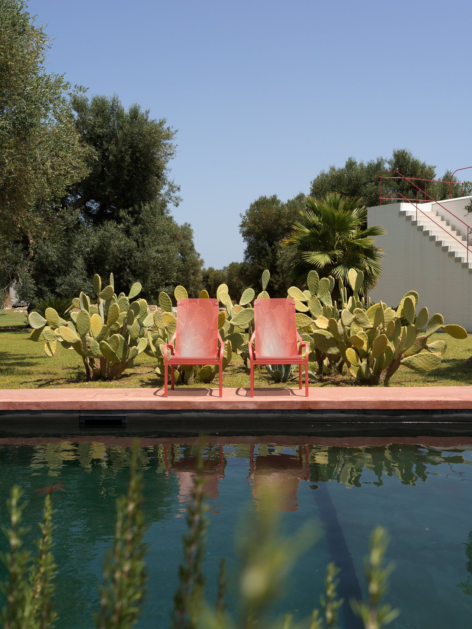 Coral NET Outdoor Armchair