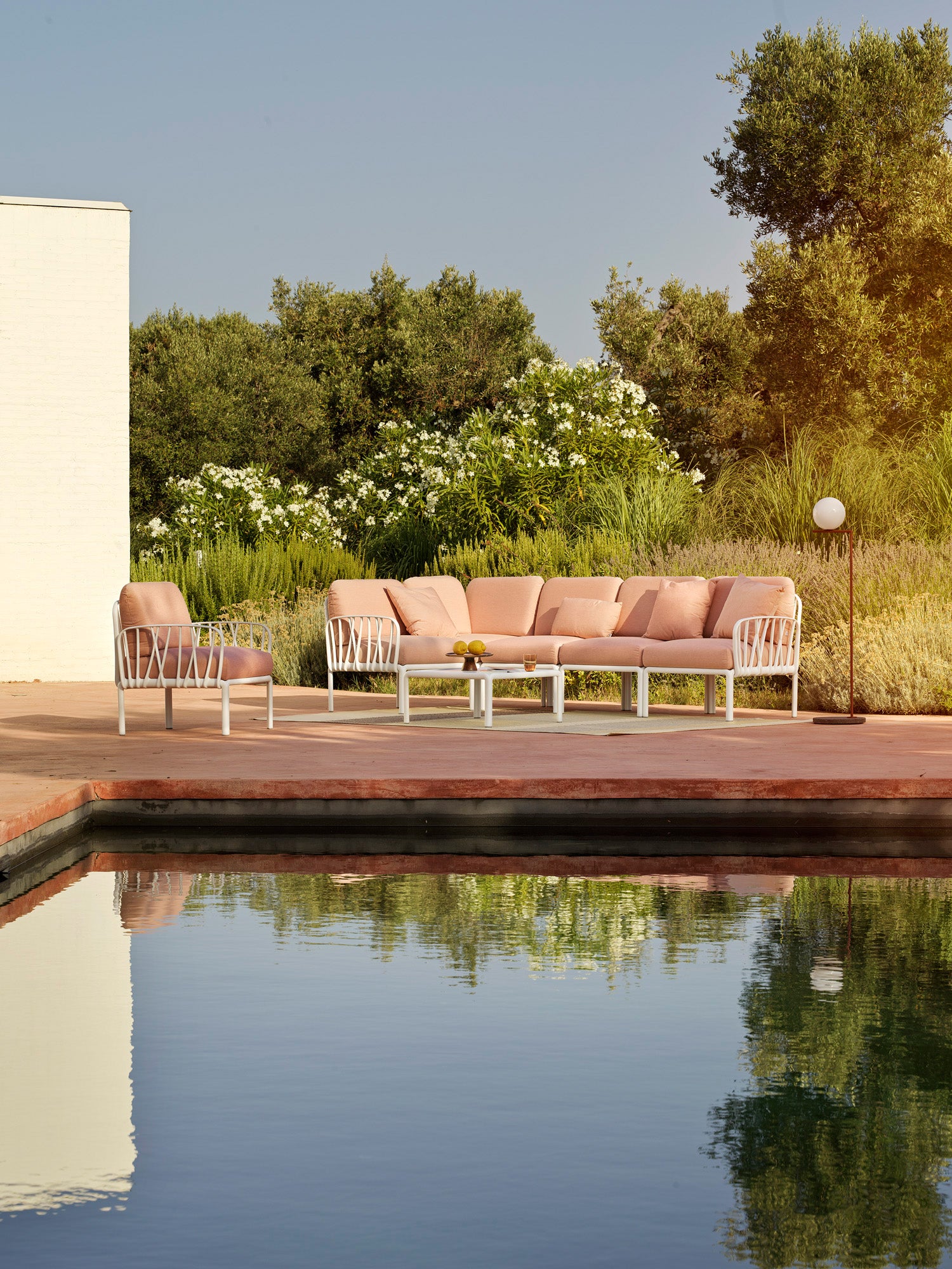 Modular Outdoor Corner Sofa KOMODO 5 Beige Sunbrella® with Green Agave Base