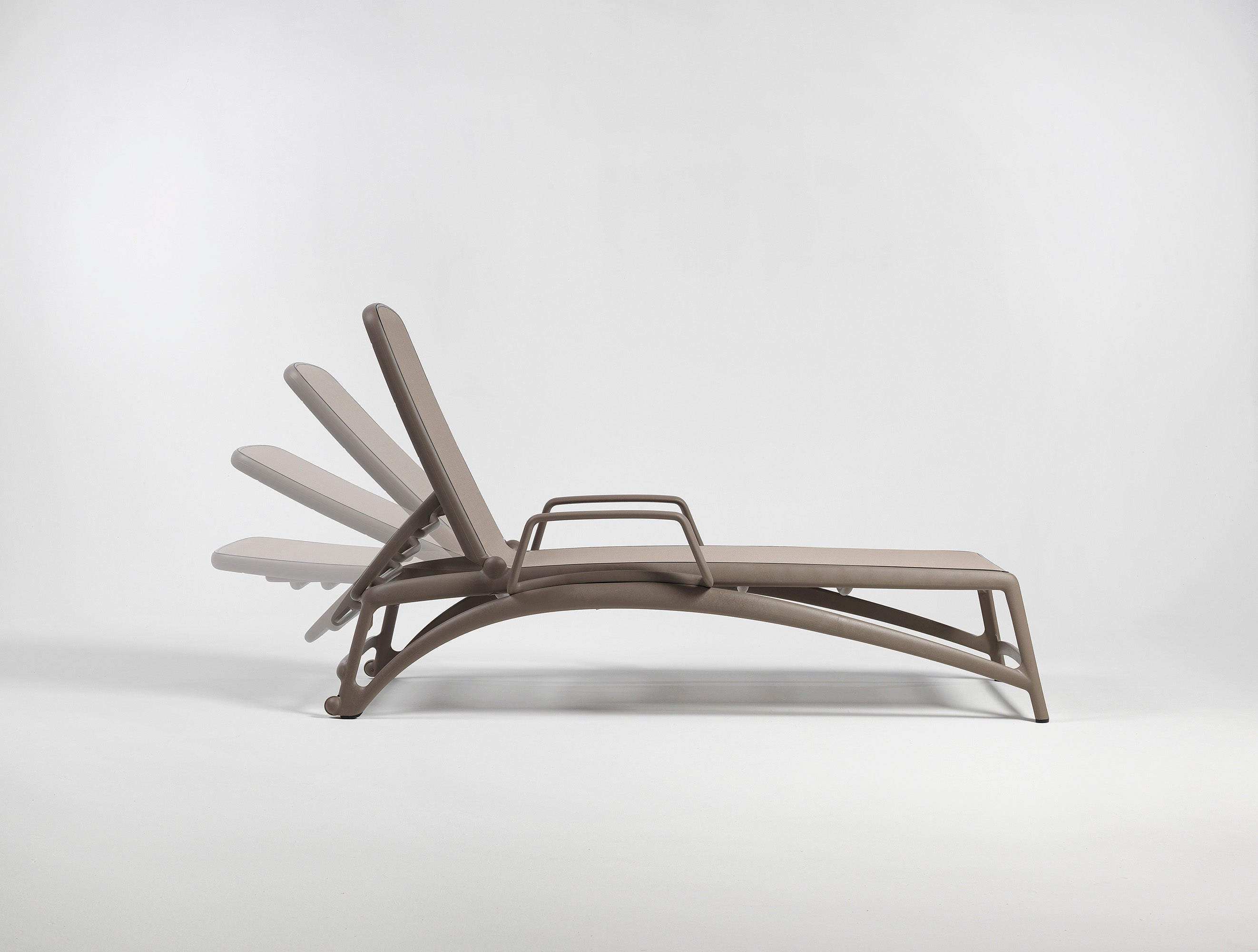 ATLANTICO White Outdoor Lounger