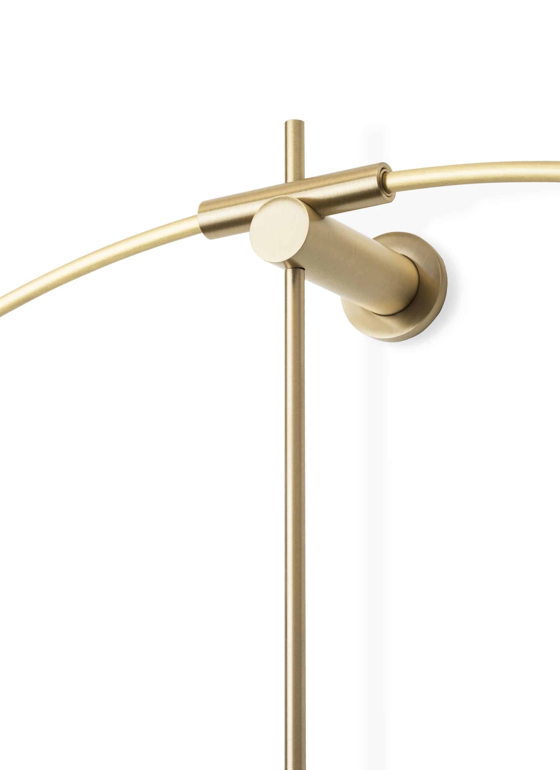 Nástenné hodiny NEW ANDA orechové drevo s mosadzným detailom