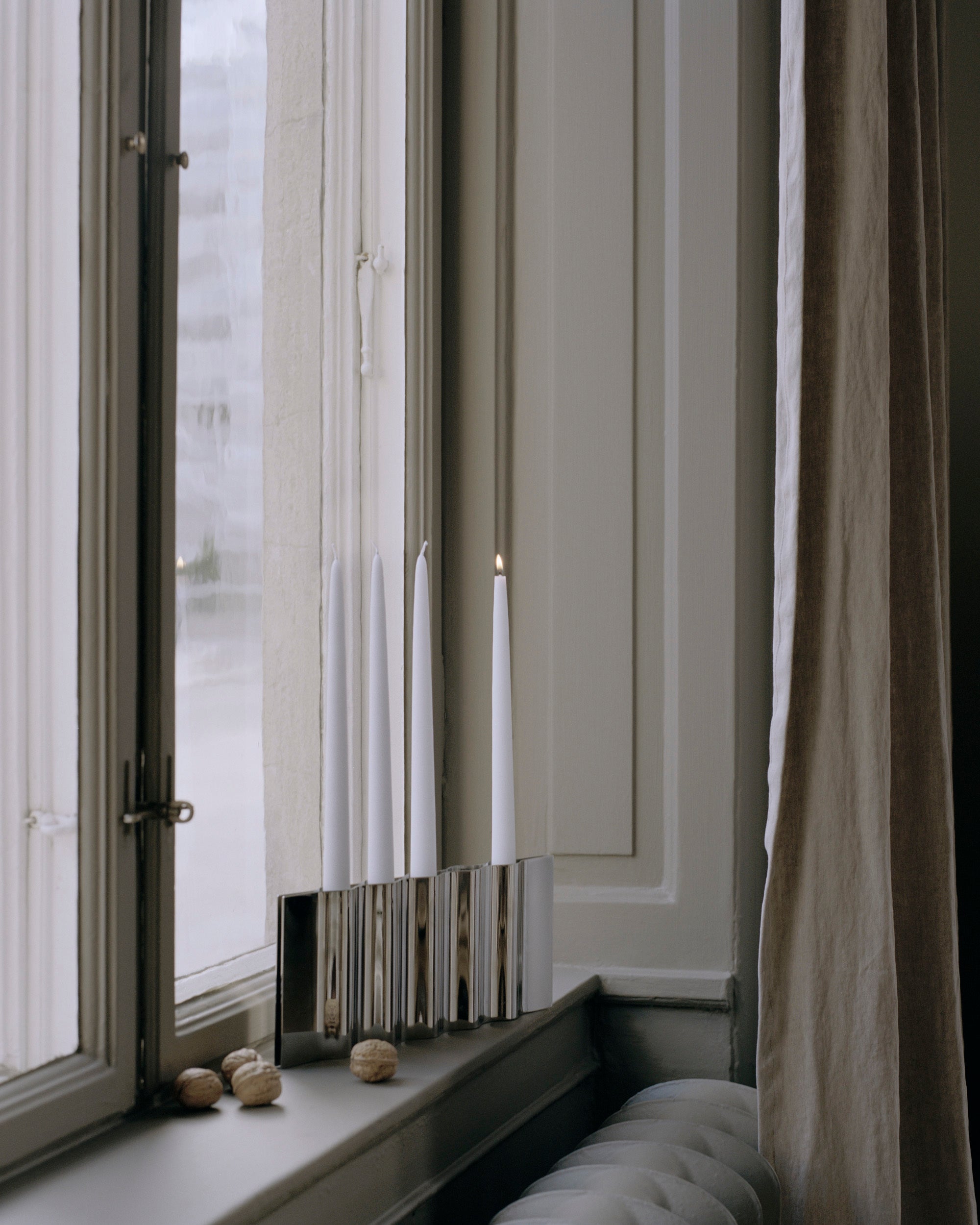 Svietnik RIPPLY z ocele