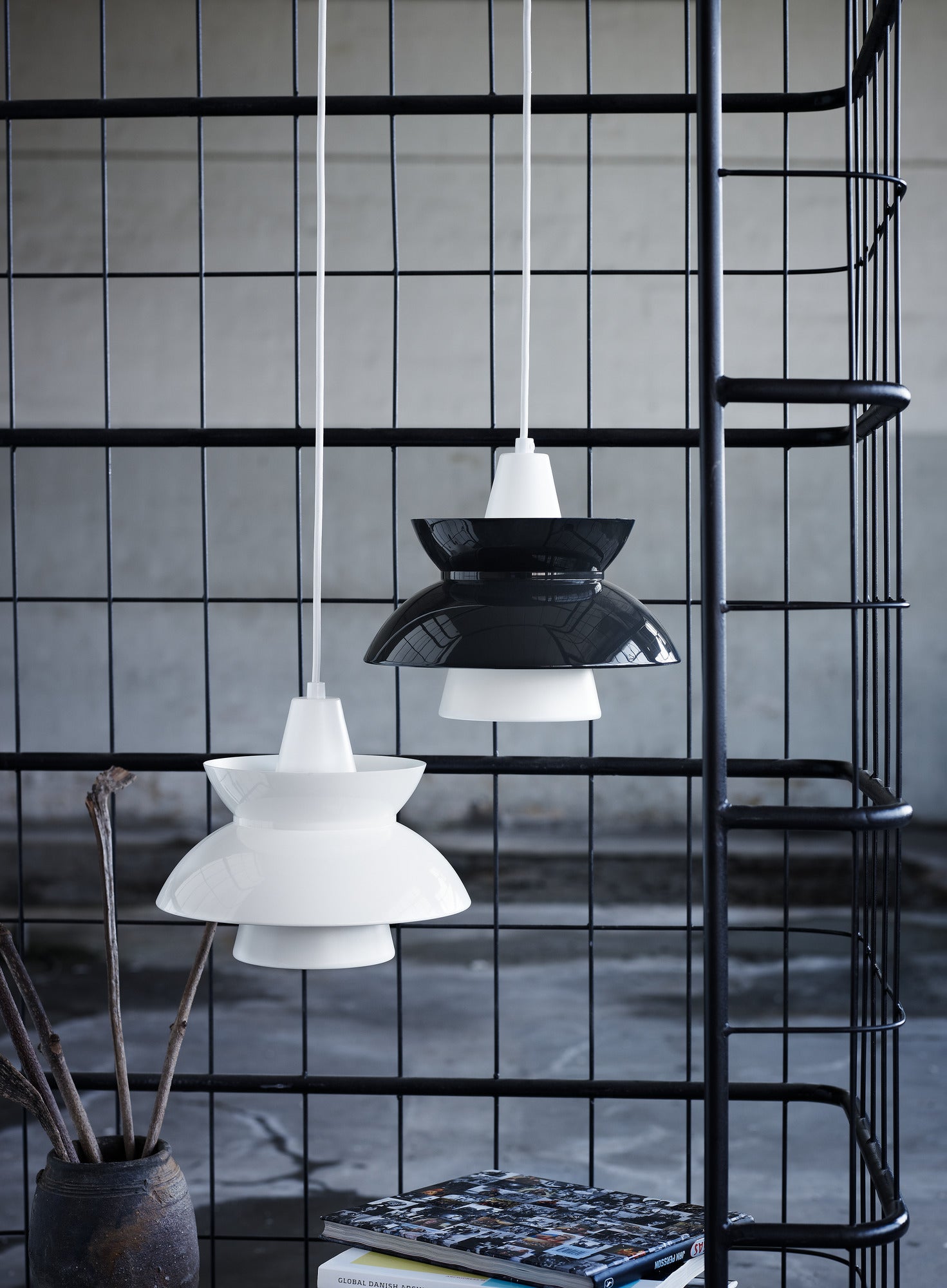 Závesná lampa DOO-WOP biela