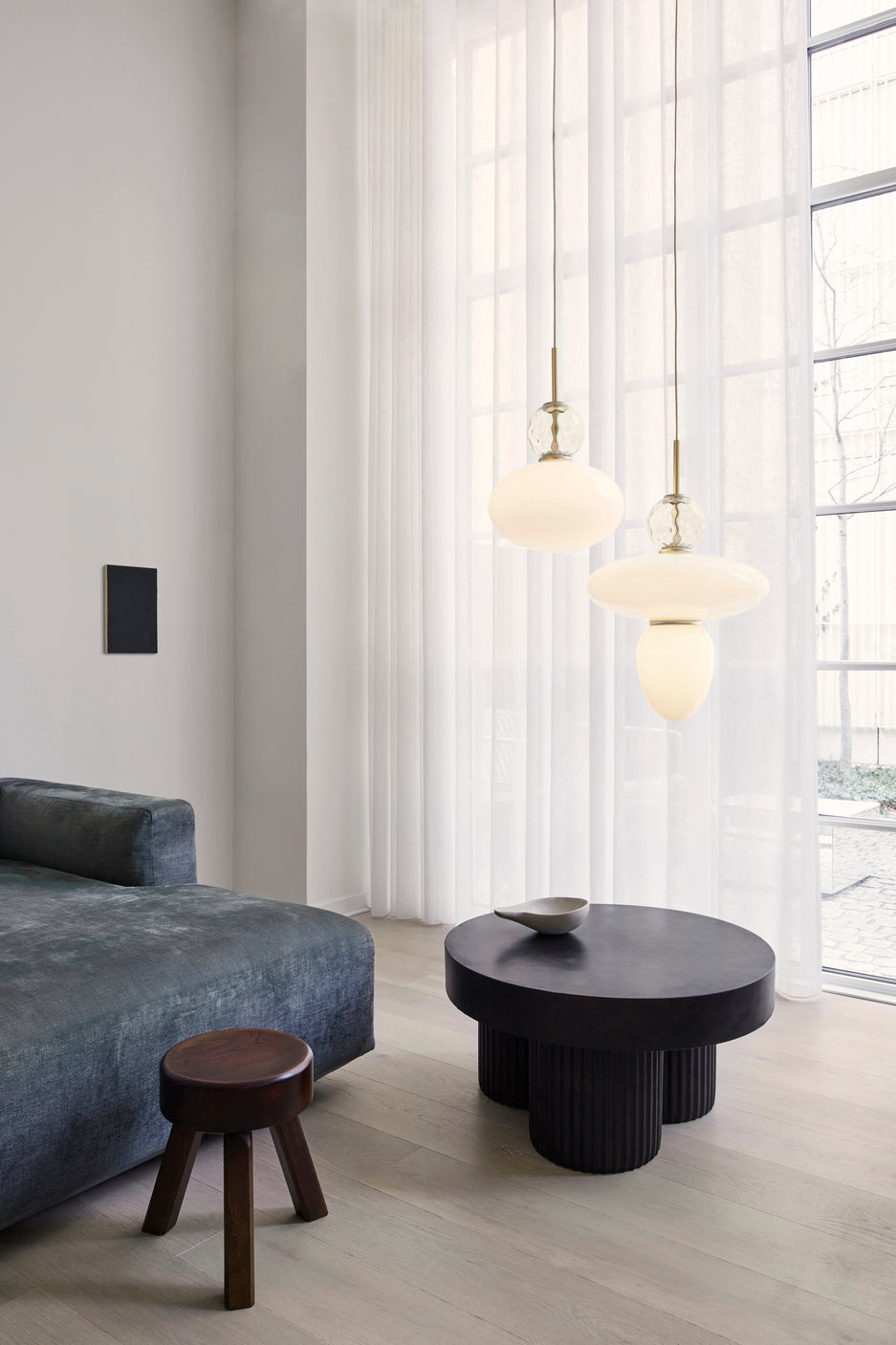 Závesná lampa RIZZATTO 32 mosadzná s opálovým sklom