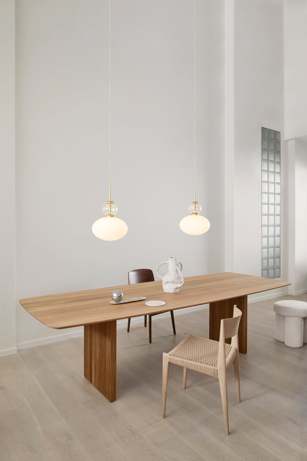 Závesná lampa RIZZATTO 32 mosadzná s opálovým sklom