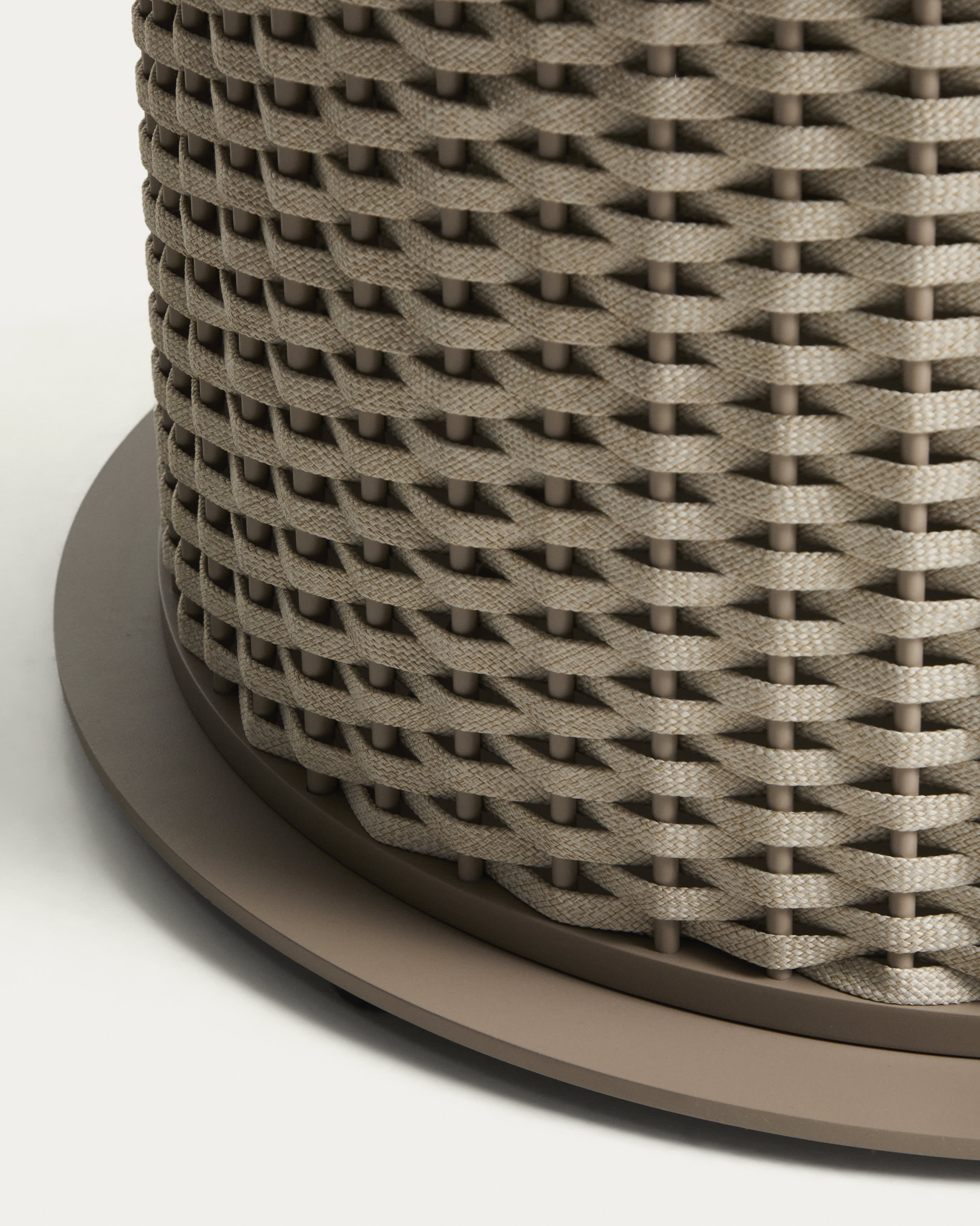 SEDALIS taupe round garden table