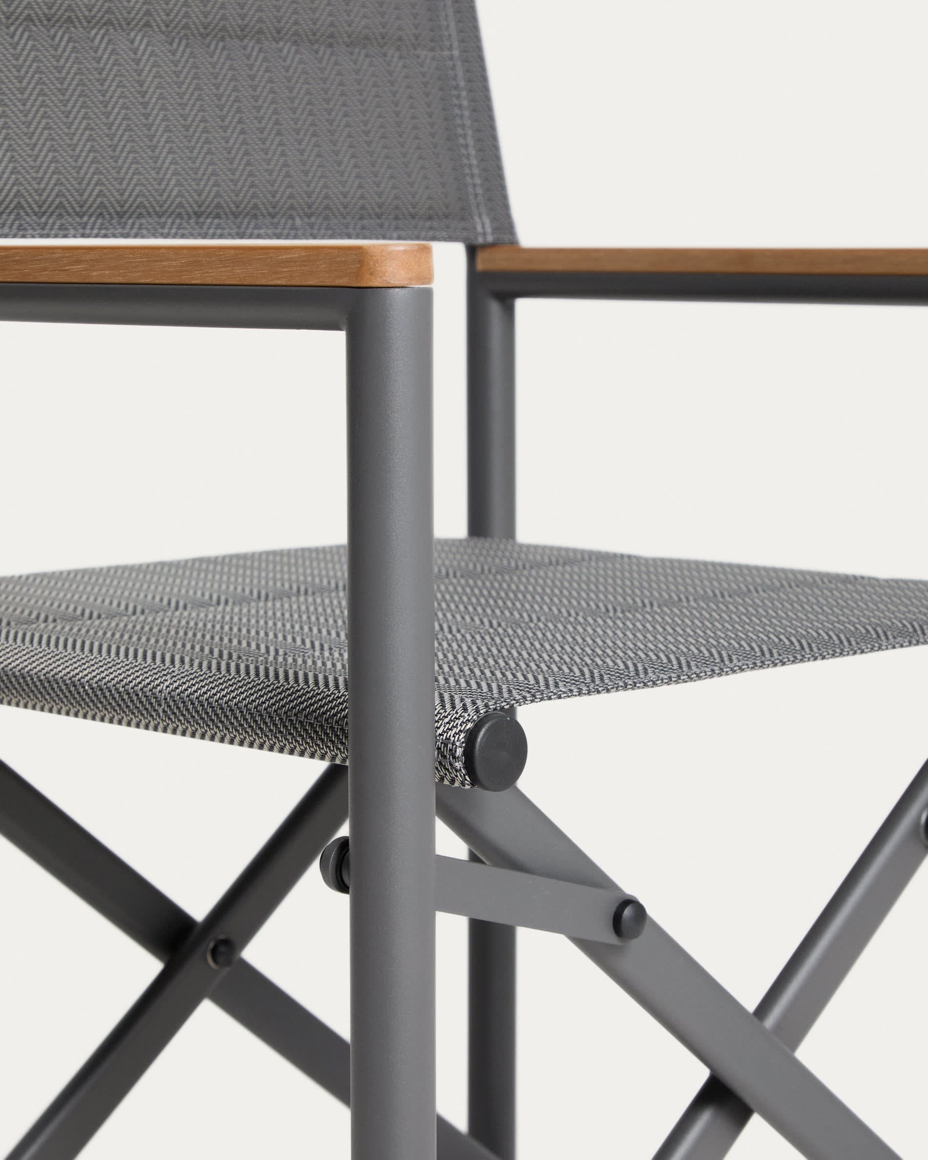 Skladacia záhradná stolička TISNO grafitová